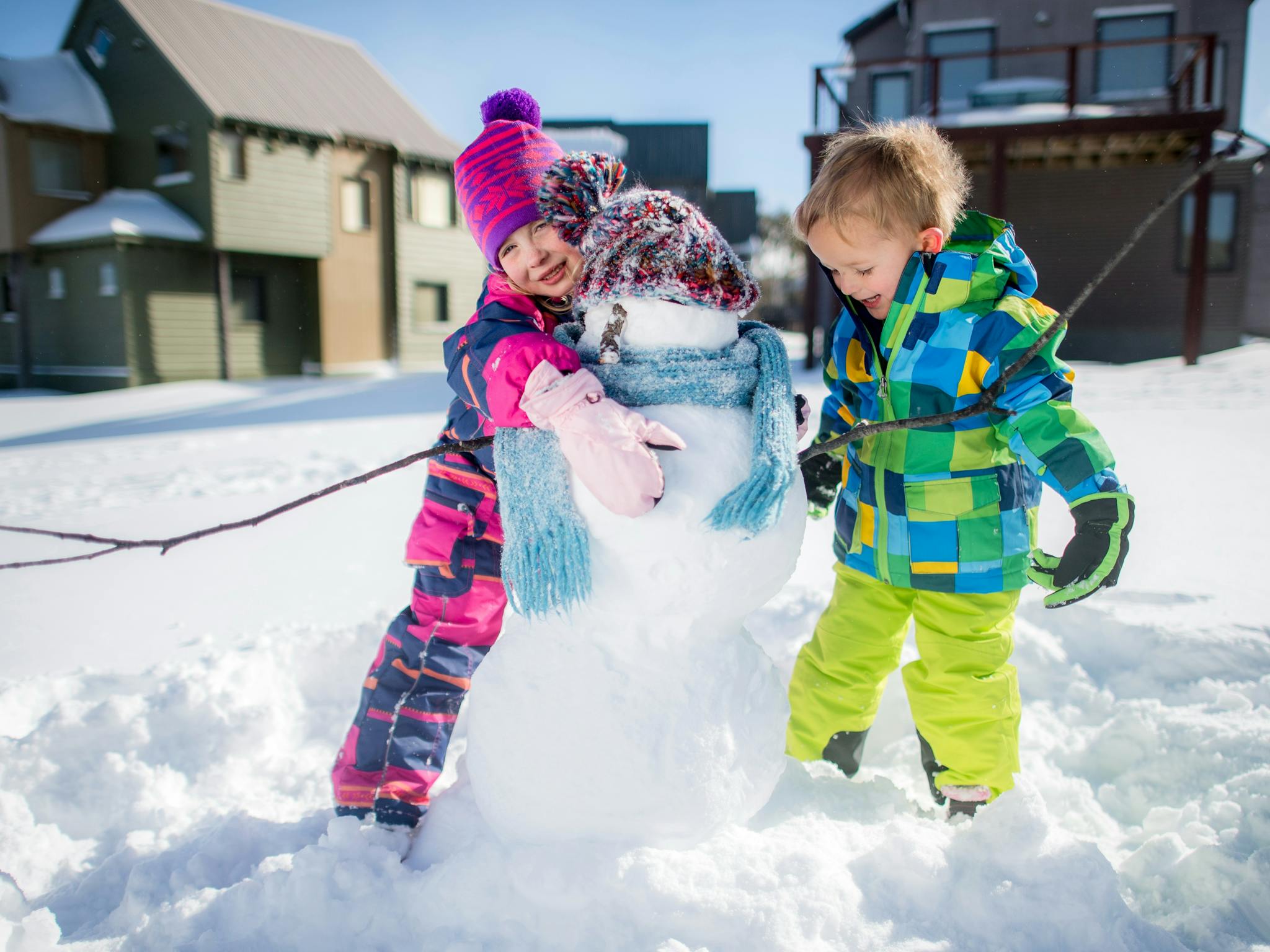 Dinner Plain snowman building