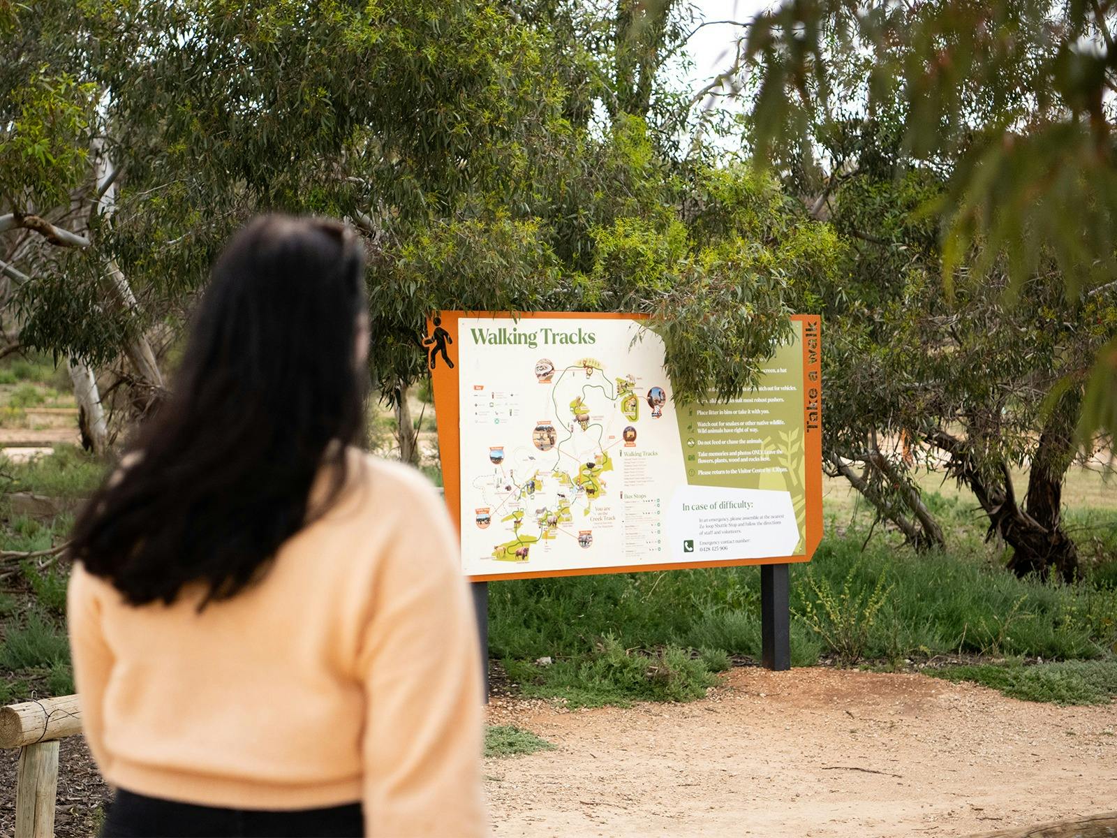 Signage of the Walking Tracks of Monarto Safari Park.