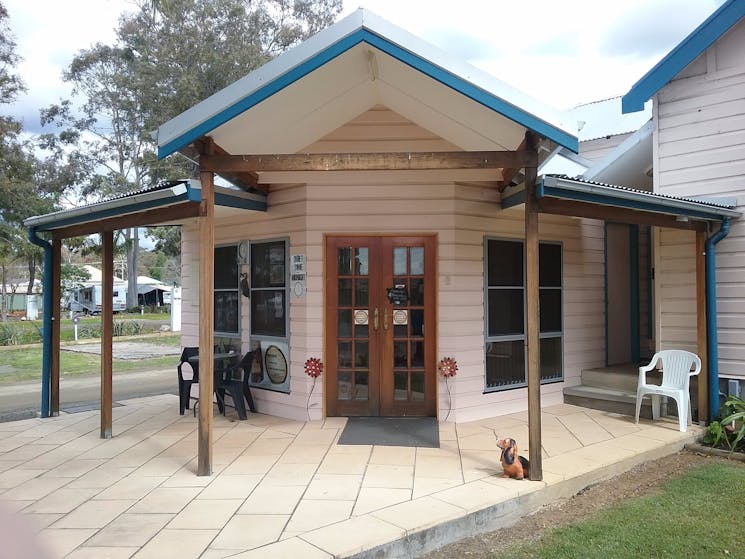 Wine Country Tourist Park reception