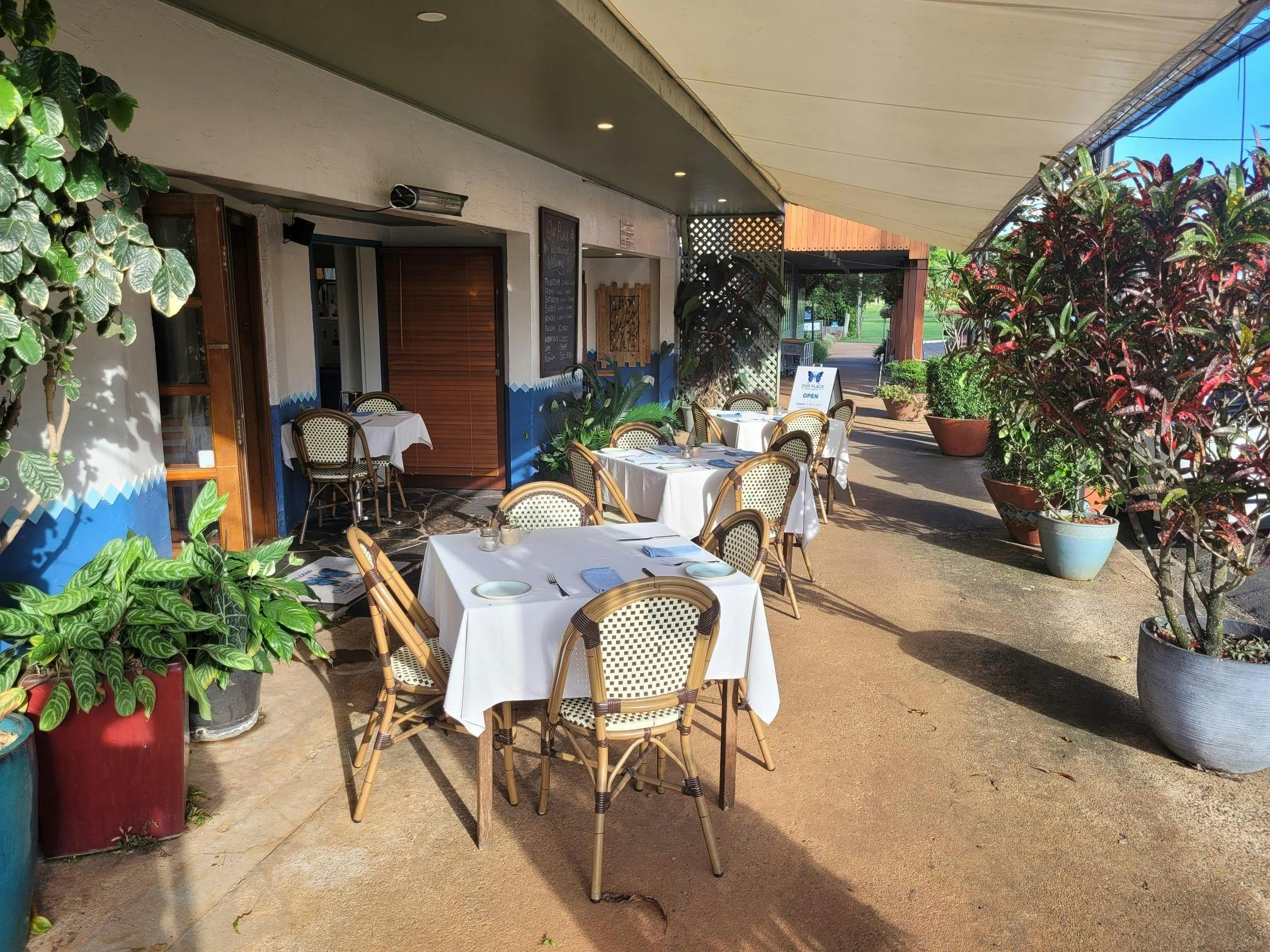 Out door dinning available