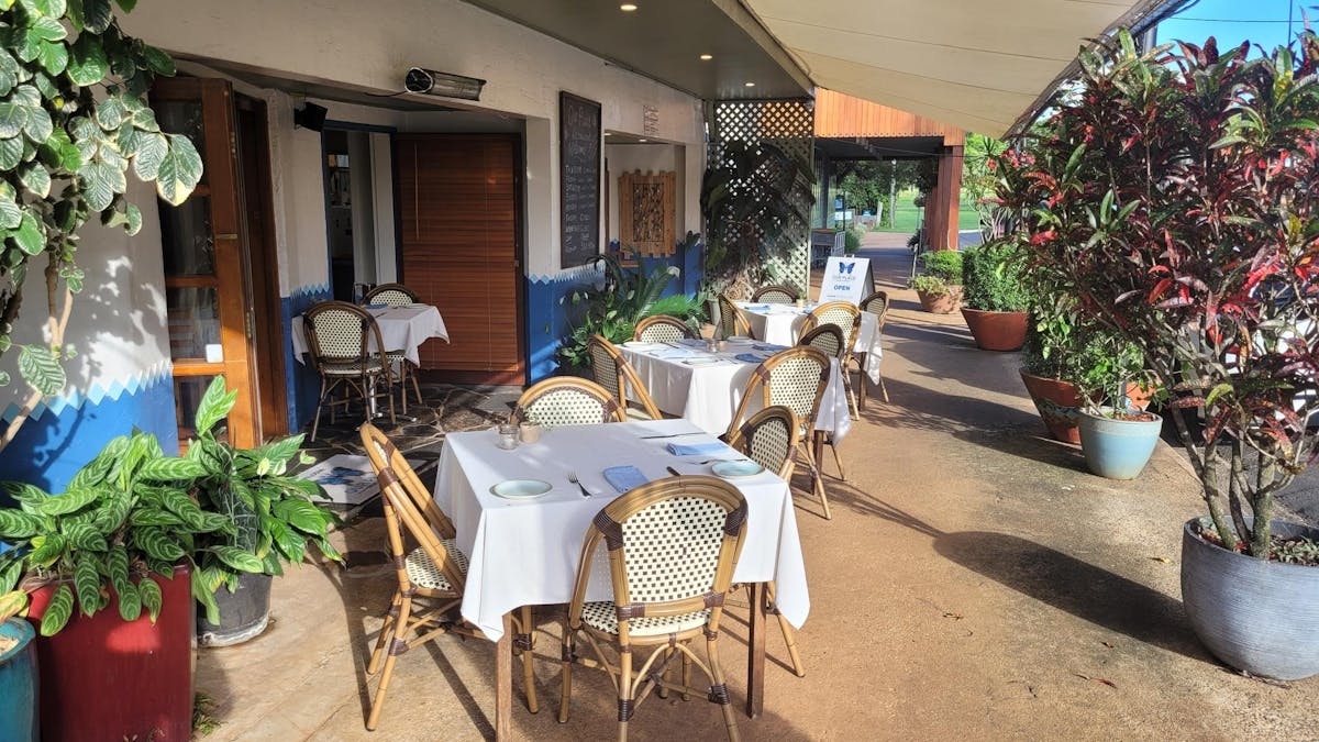 Outdoor dinning