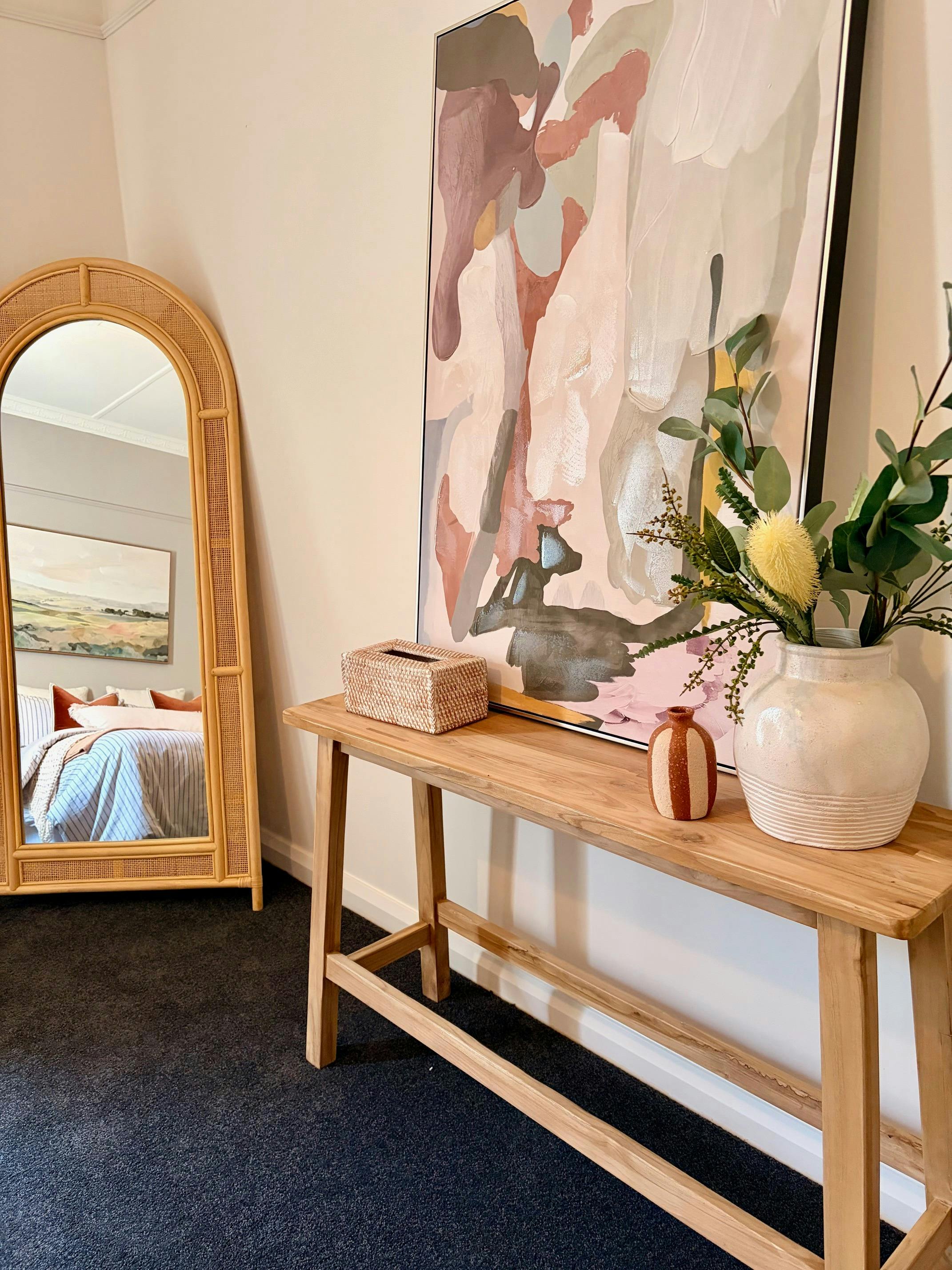 Onsite Accommodation, private kitchen, bathroom, master bedroom, lounge with pull out-QS sofa bed.