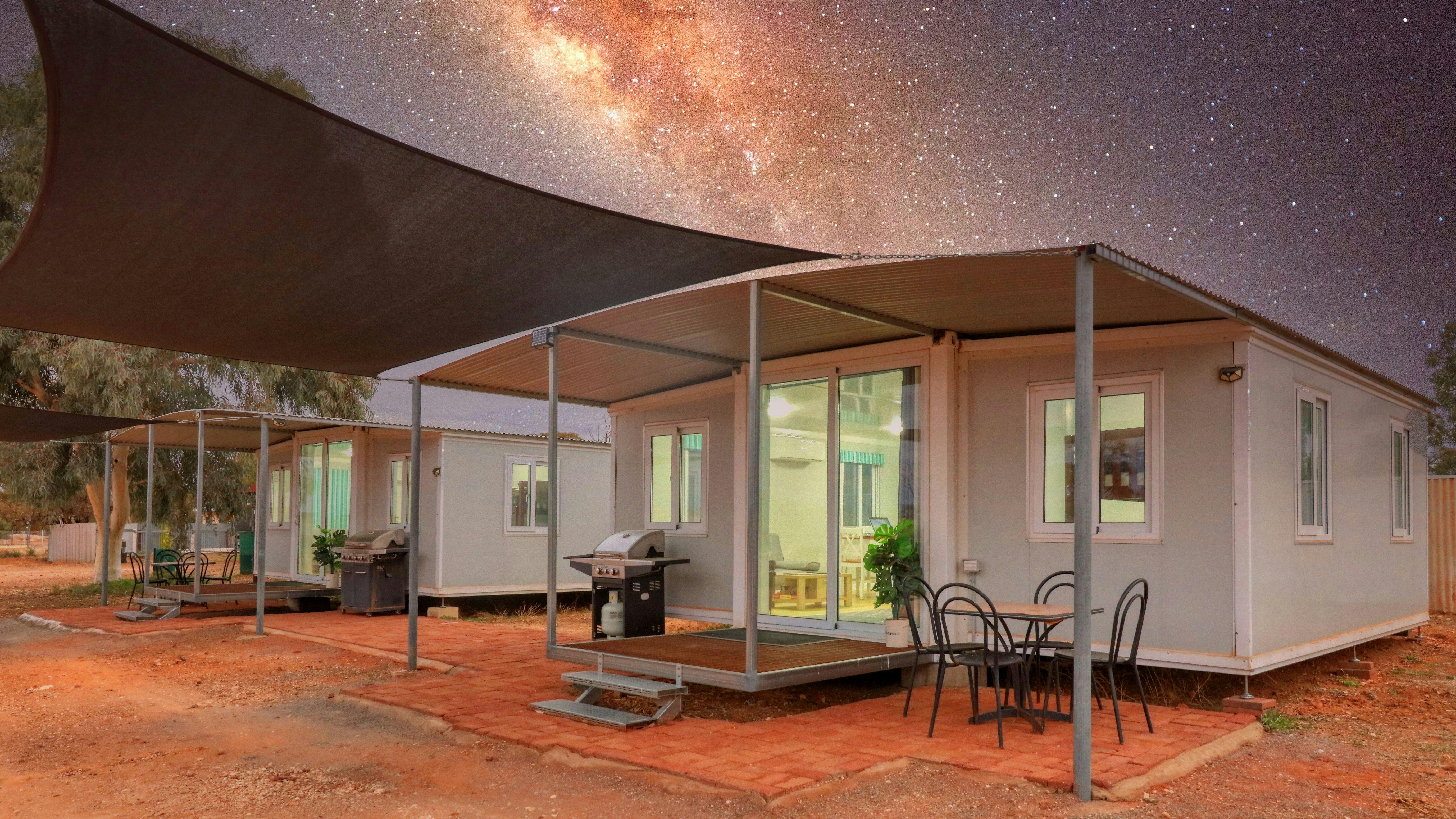 White Cliffs Self Contained Cabin Accommodation