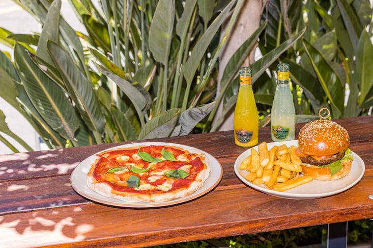 Par 3 Patio Cafe