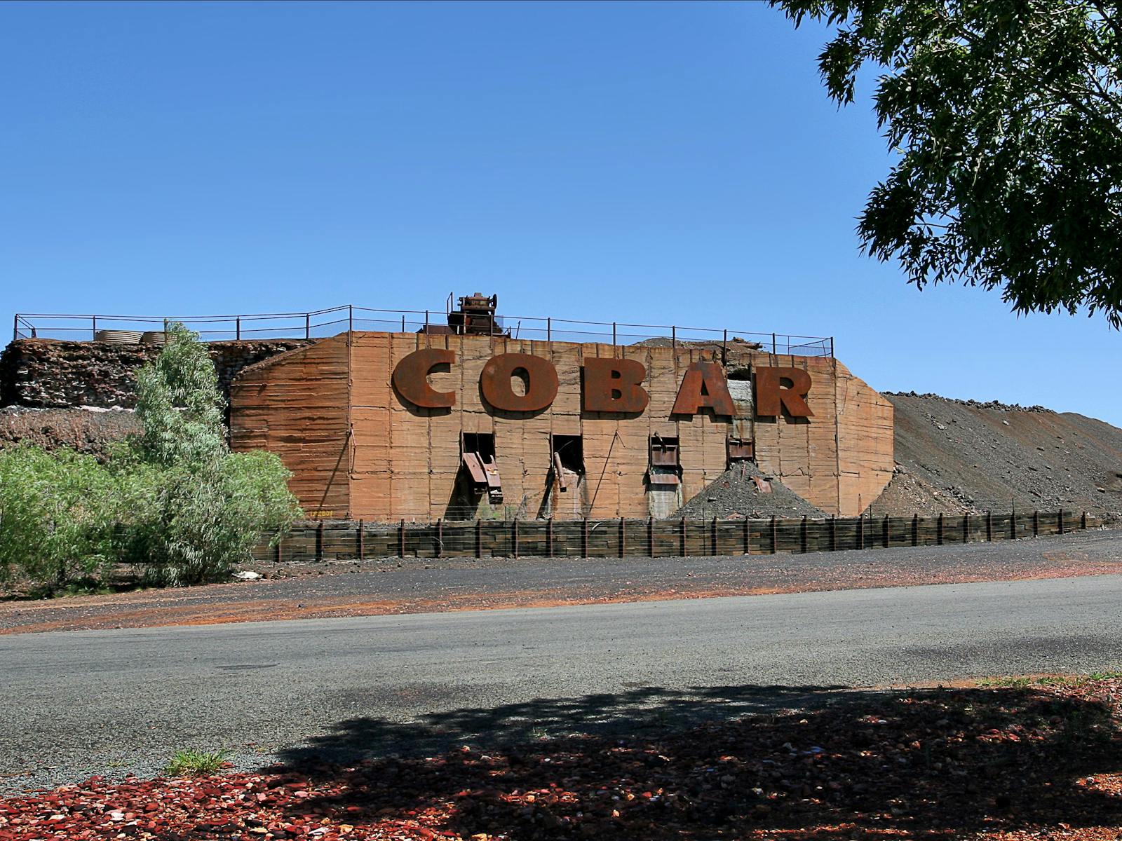 Cobar 標誌，內陸