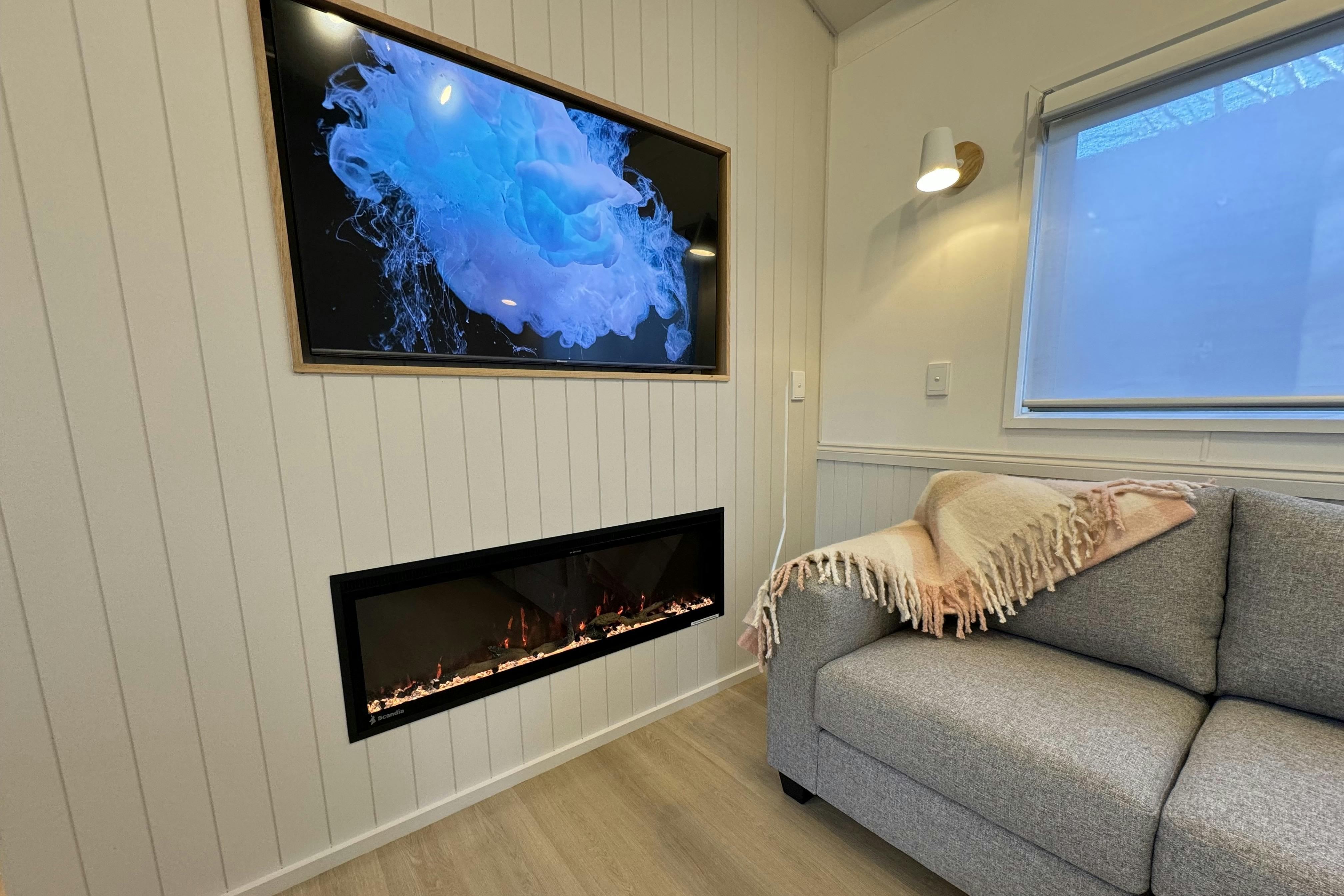 Deluxe Two Bedroom Villa | Tasman Holiday Parks - Bright