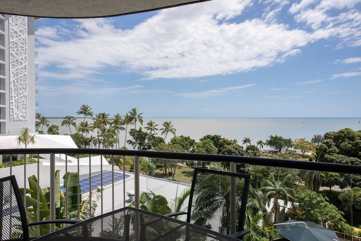 BreakFree Royal Harbour - 1 Bedroom Ocean Apartment