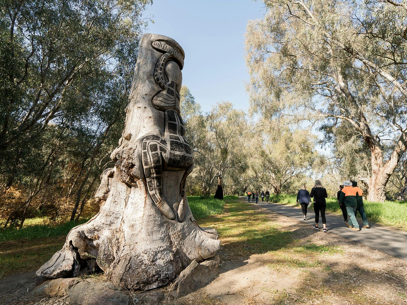 Artist - Leonie McIntosh