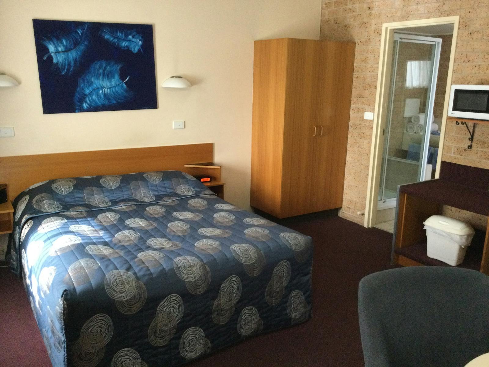 Very spacious comfortable room with 1 Queen and 1 Single bed and private ensuite.