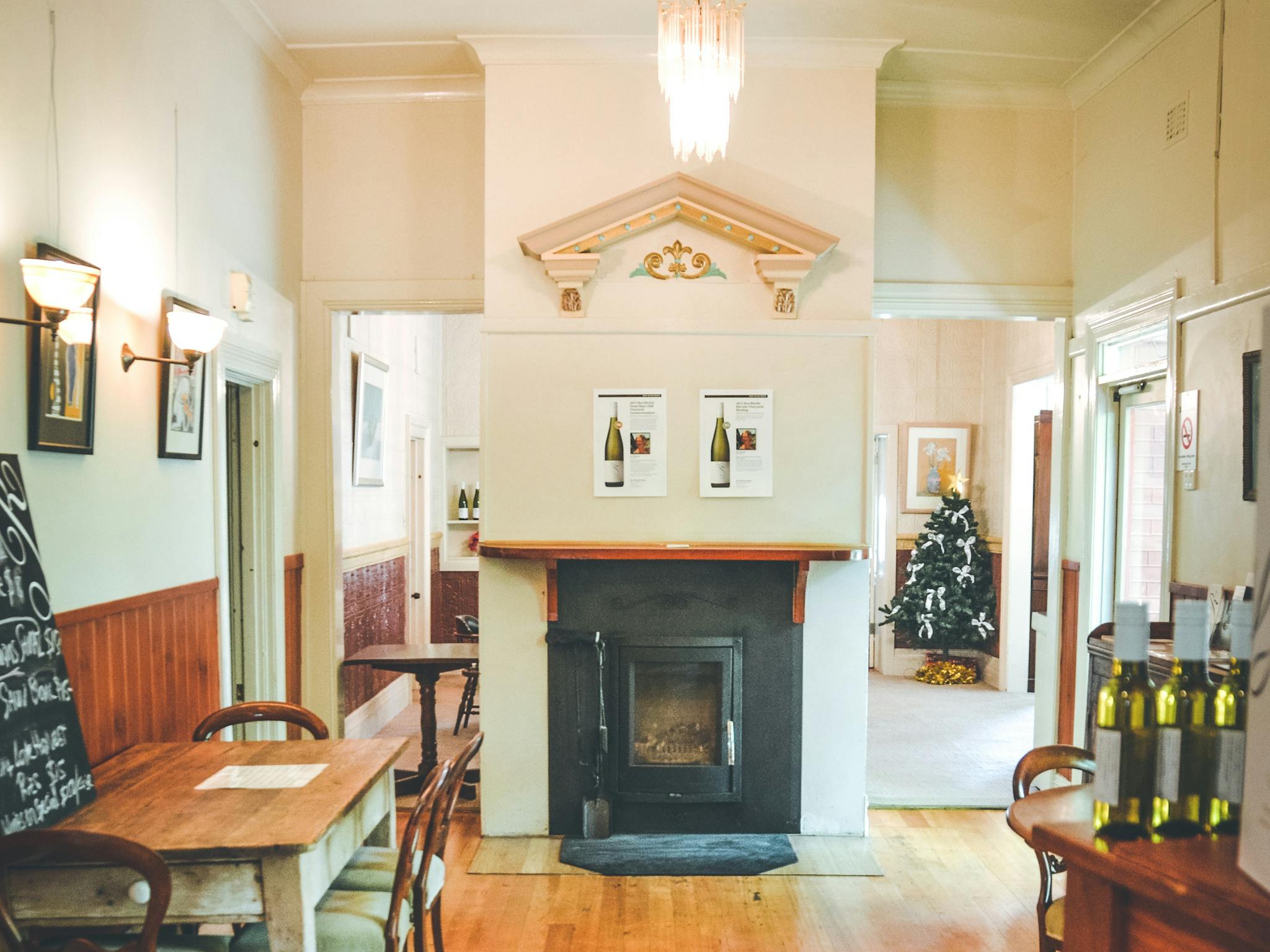 Ros Ritchie Wines Cellar Door is housed in the historic Magnolia House on Mt Buller Rd Mansfield