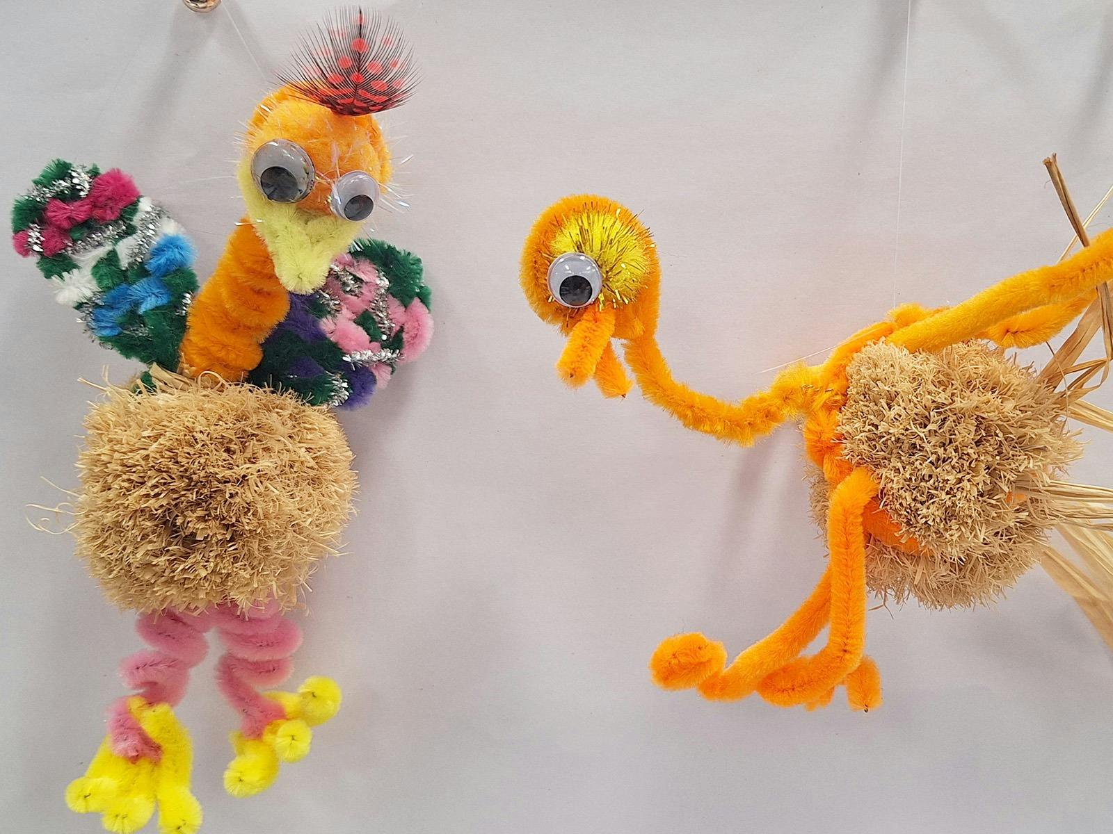 Pipe cleaner emus with joggle eyes