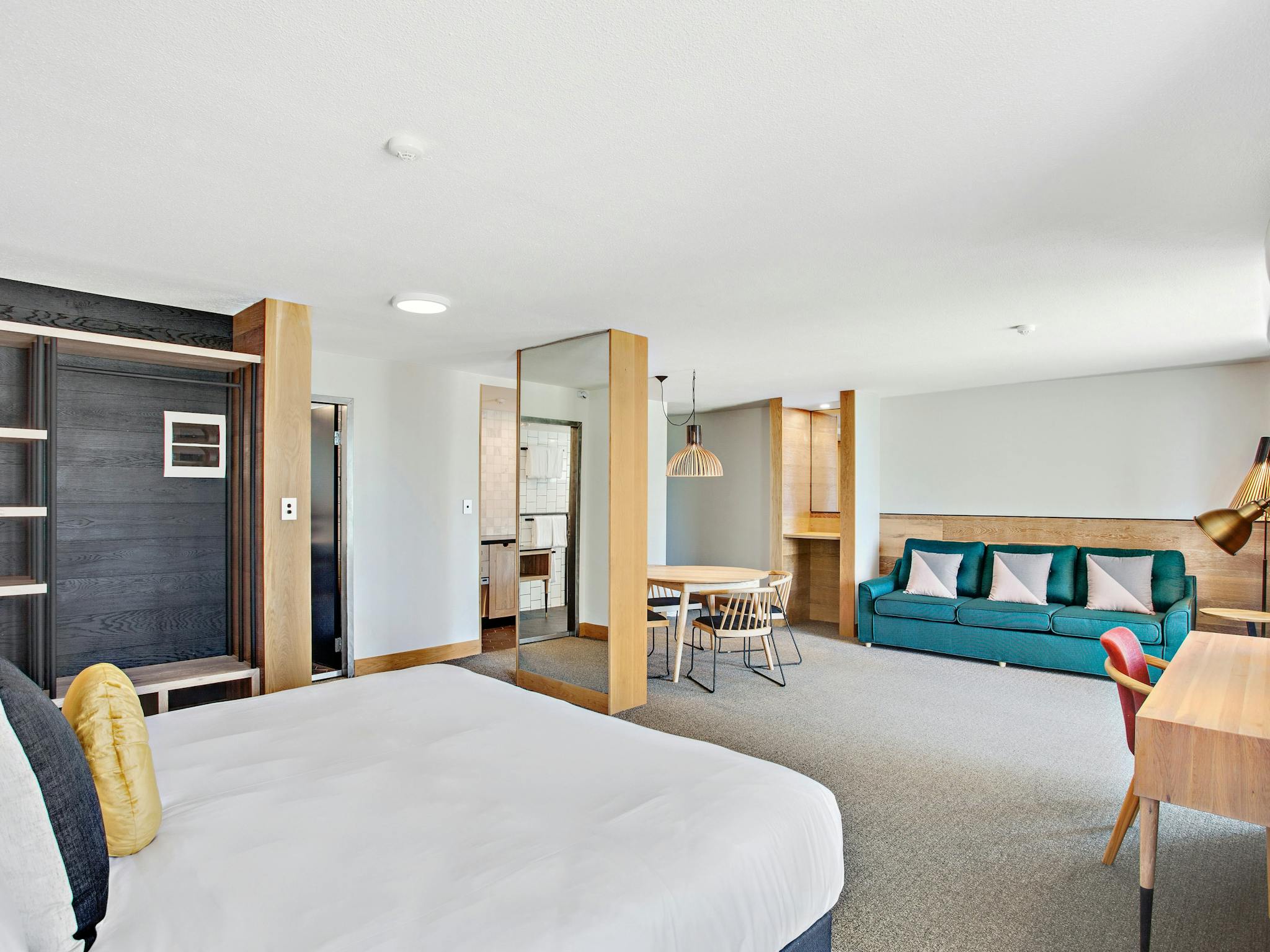 King Suite King Suite
