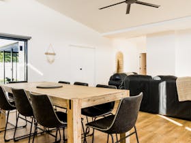 White Hut on Golflinks