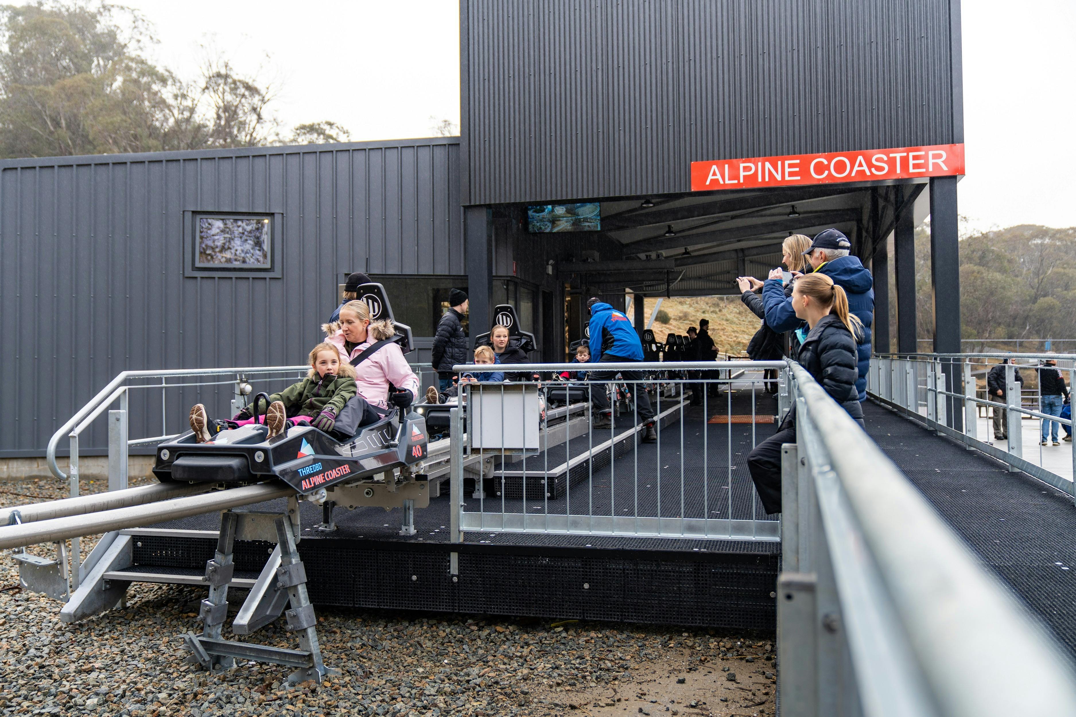 스레드보 알파인 코스터