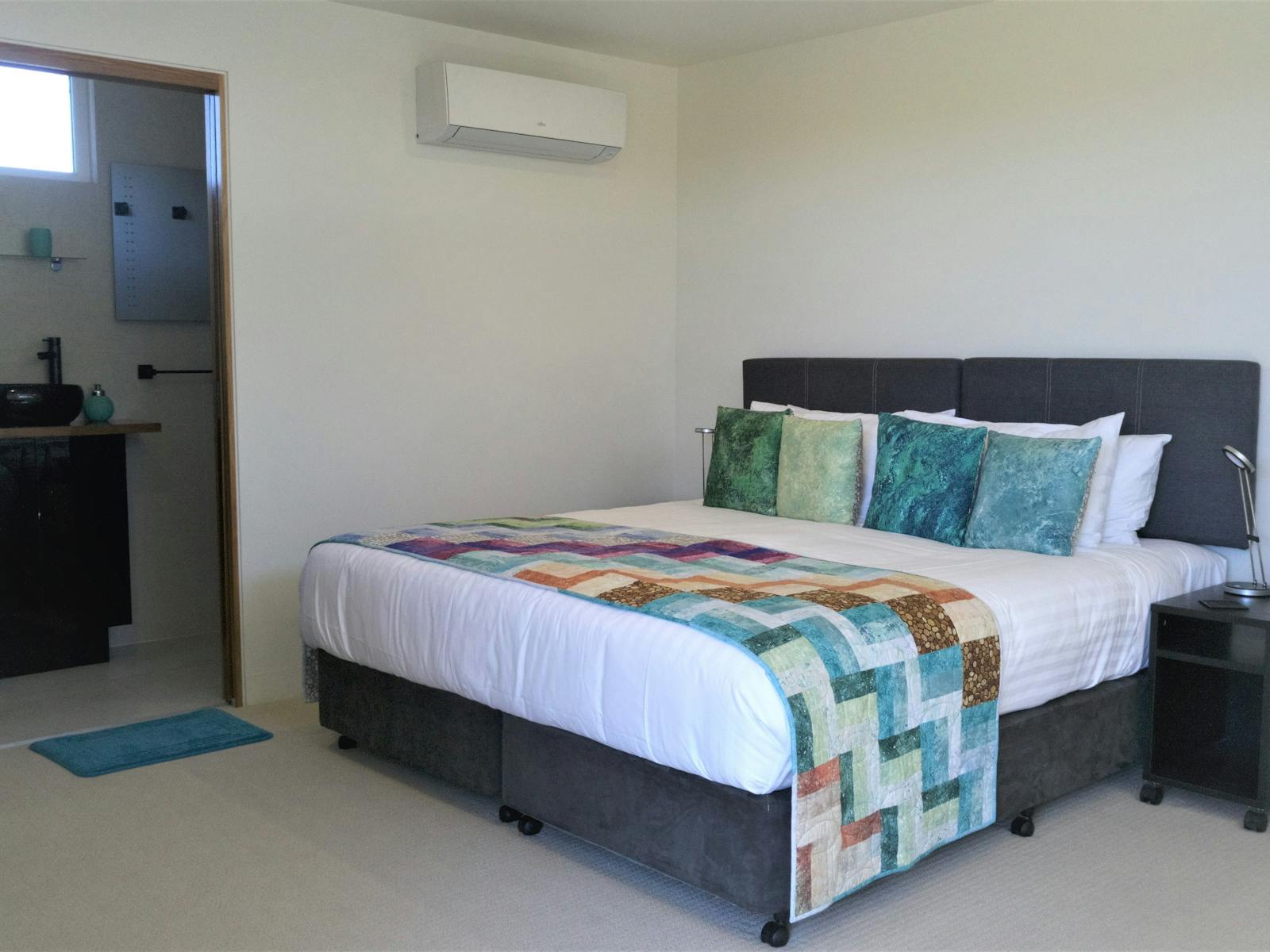 Malting Lagoon Guest House Bed and Breakfast Room