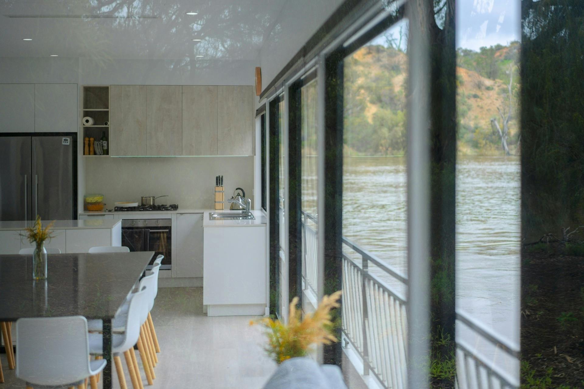 houseboat kitchen