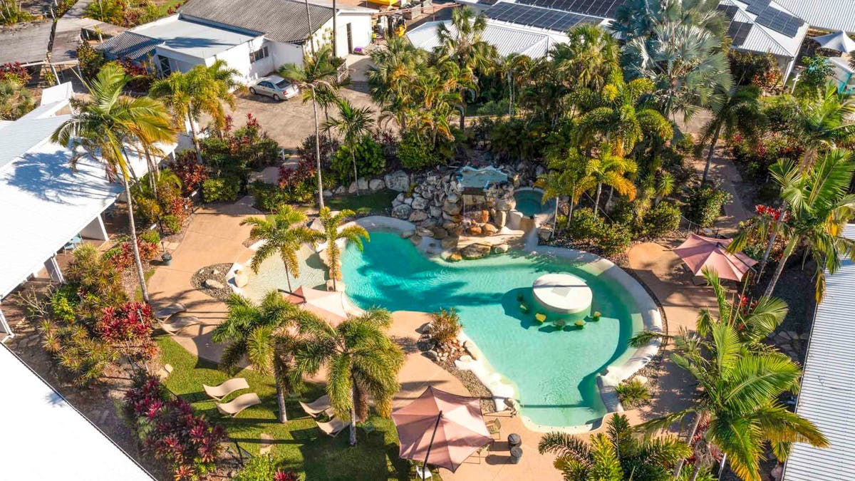 Nightelier Mission Beach Resort