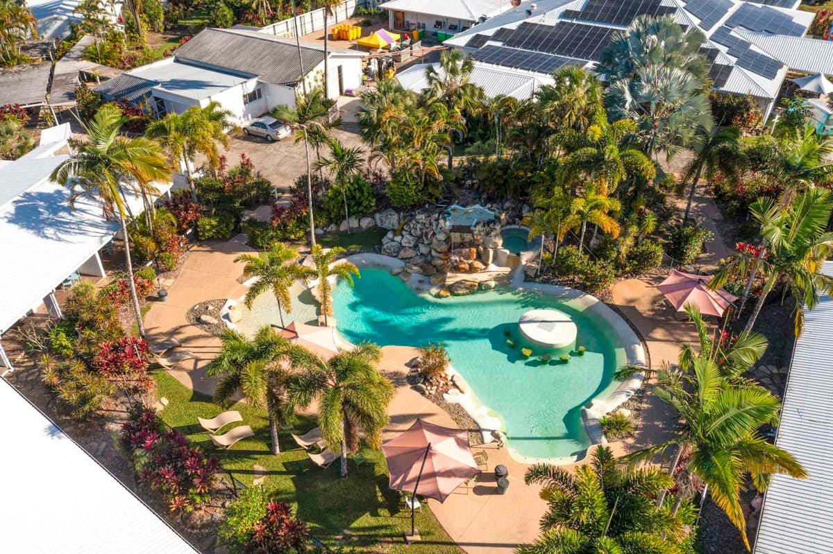 Nightelier Mission Beach Resort