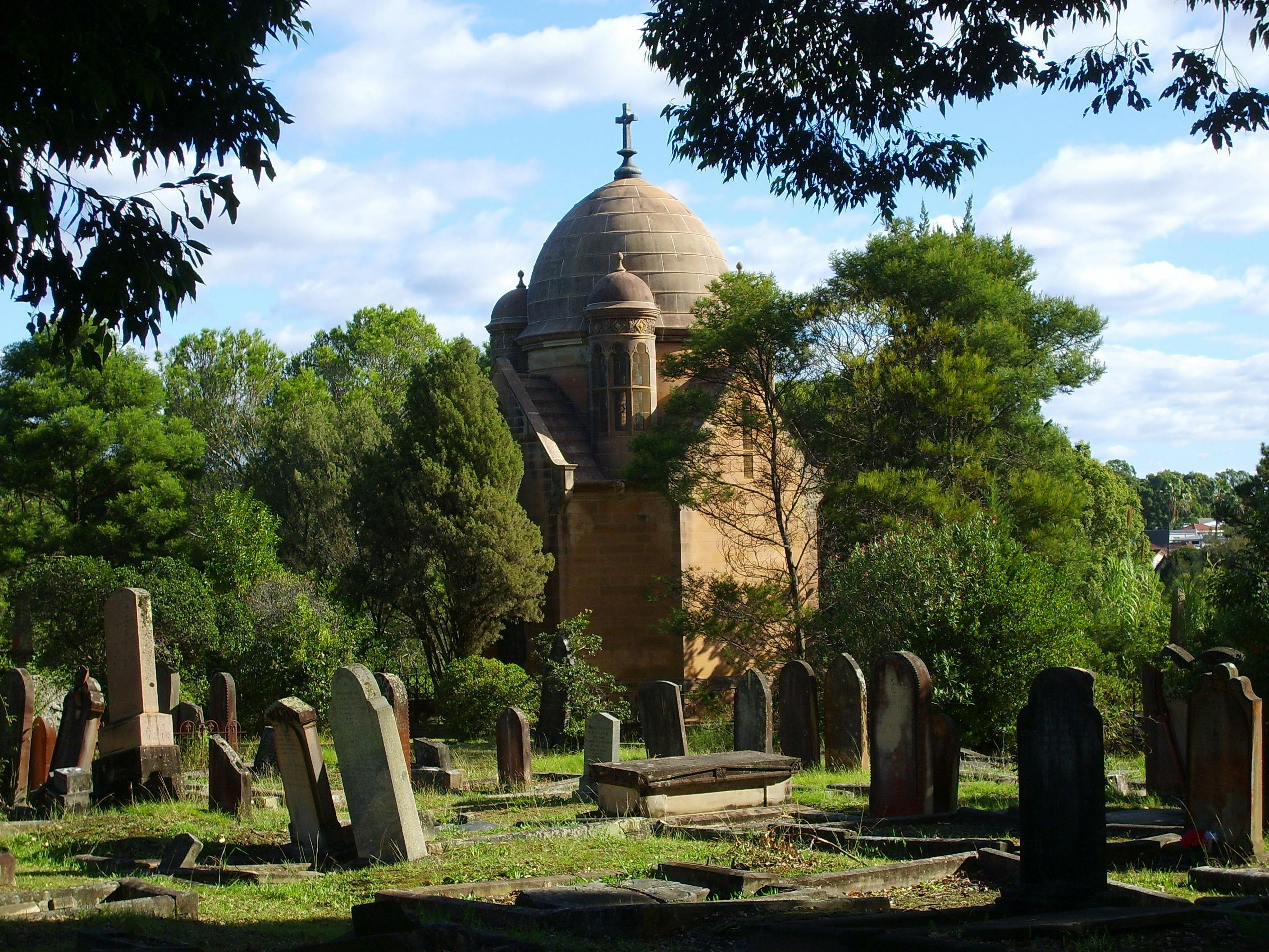 鲁克伍德公墓、弗雷泽陵墓