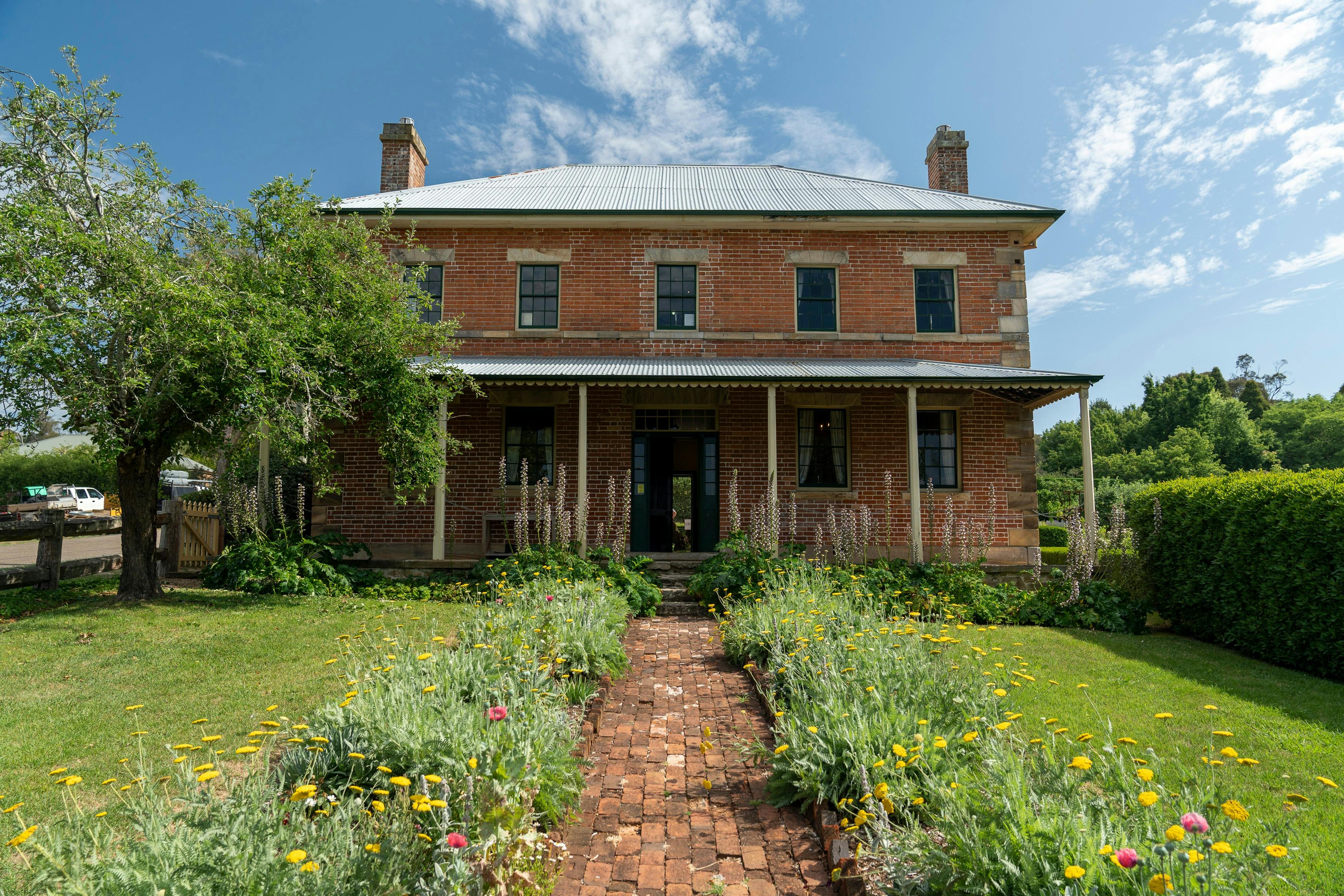 Harpers Mansion front garden