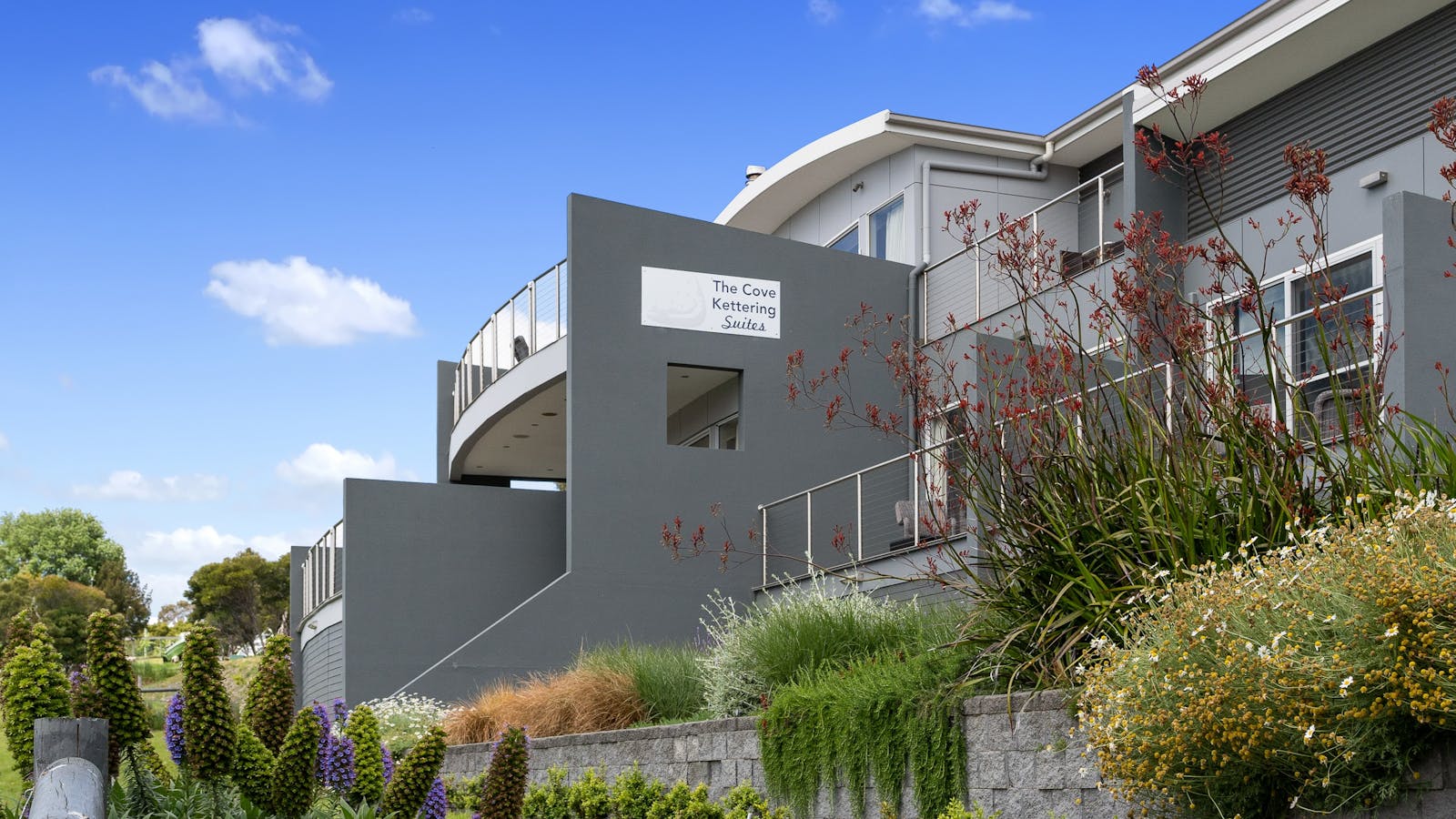 The Cove Kettering garden