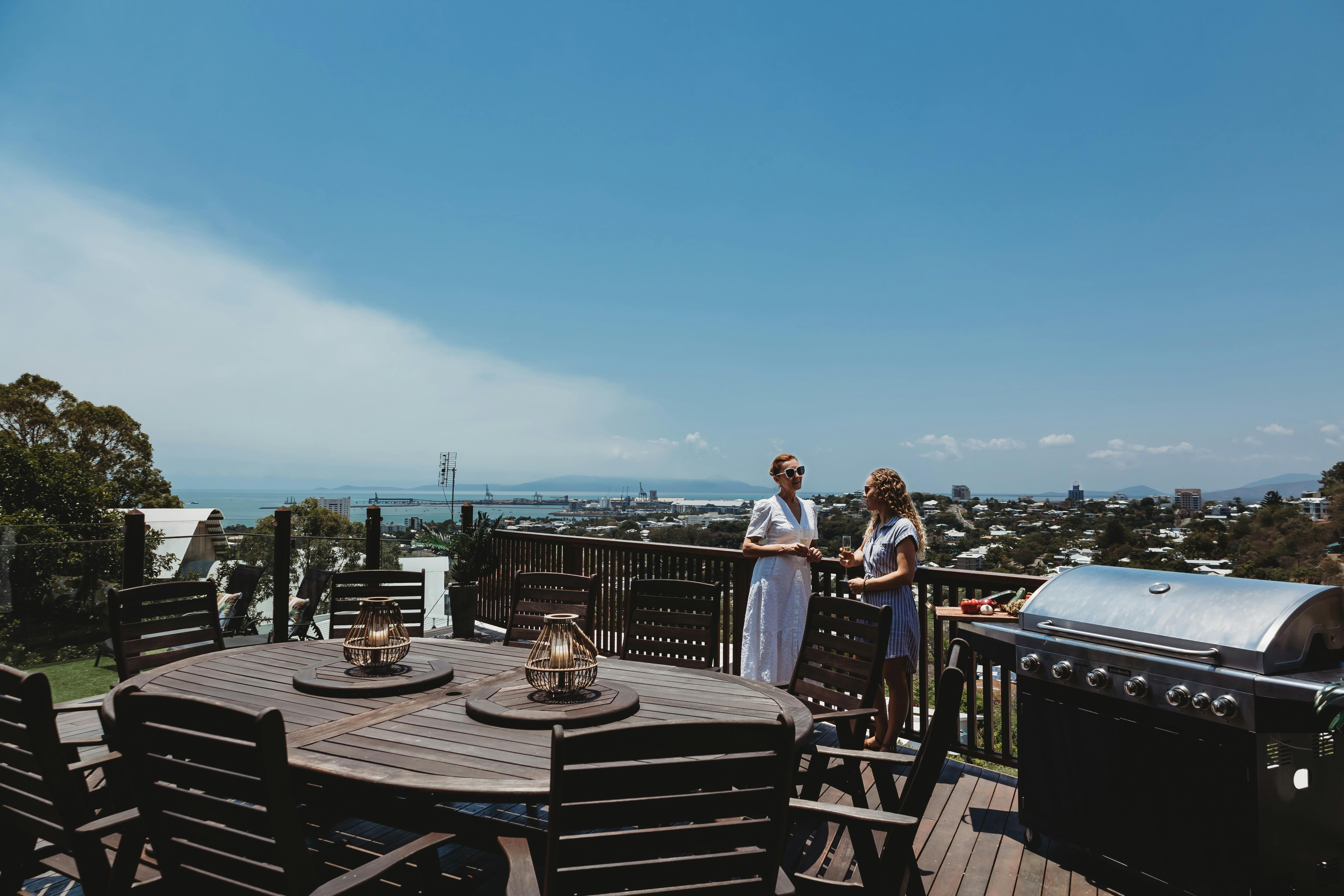 Huge deck and dining area Townsville