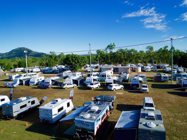 Black River Stadium Over 50s Tourist Park