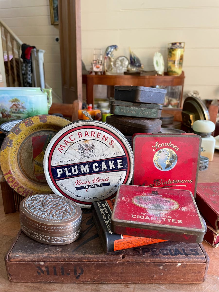 Tins and Collectables