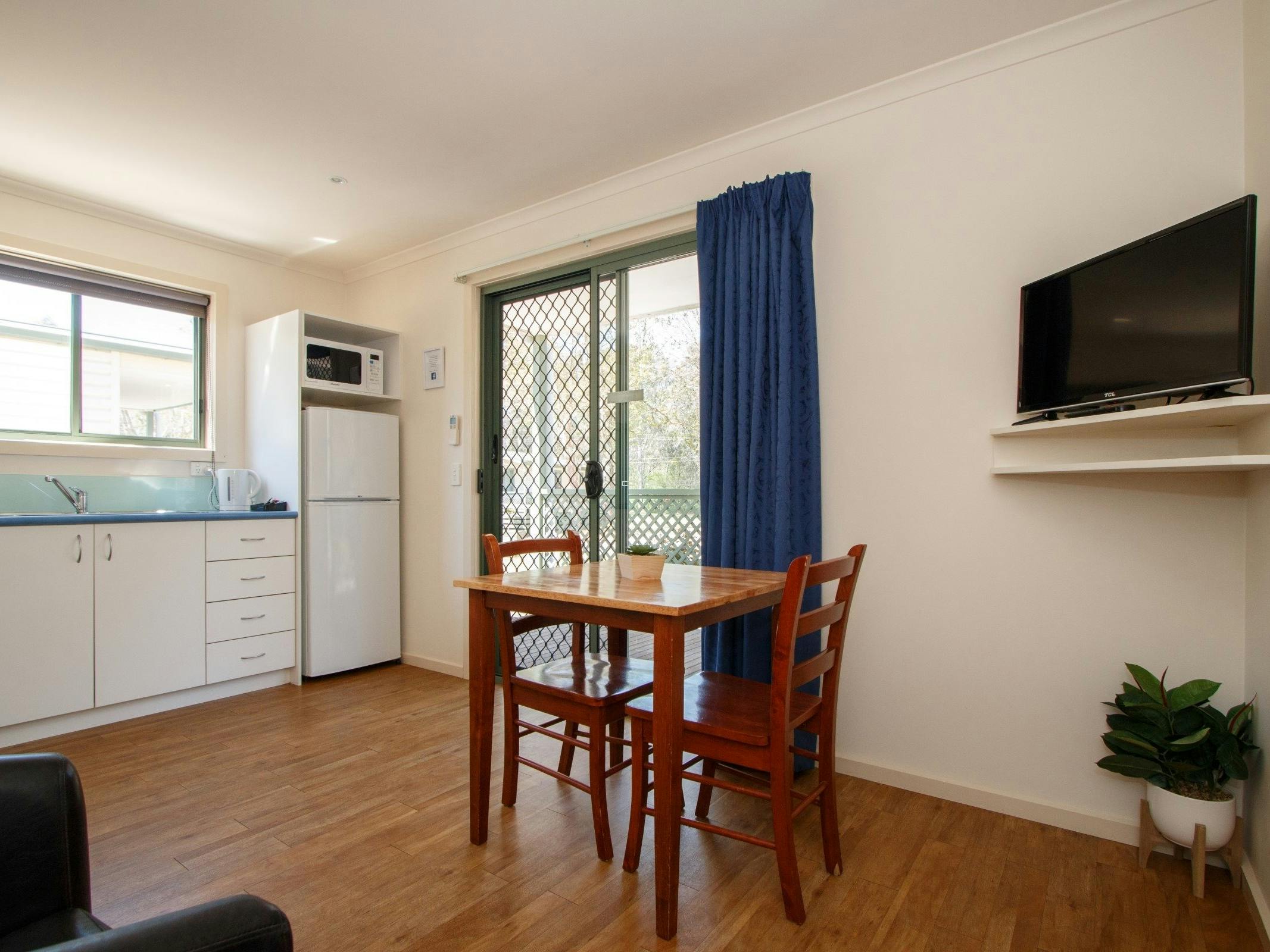 Deluxe One Bedroom Cabin