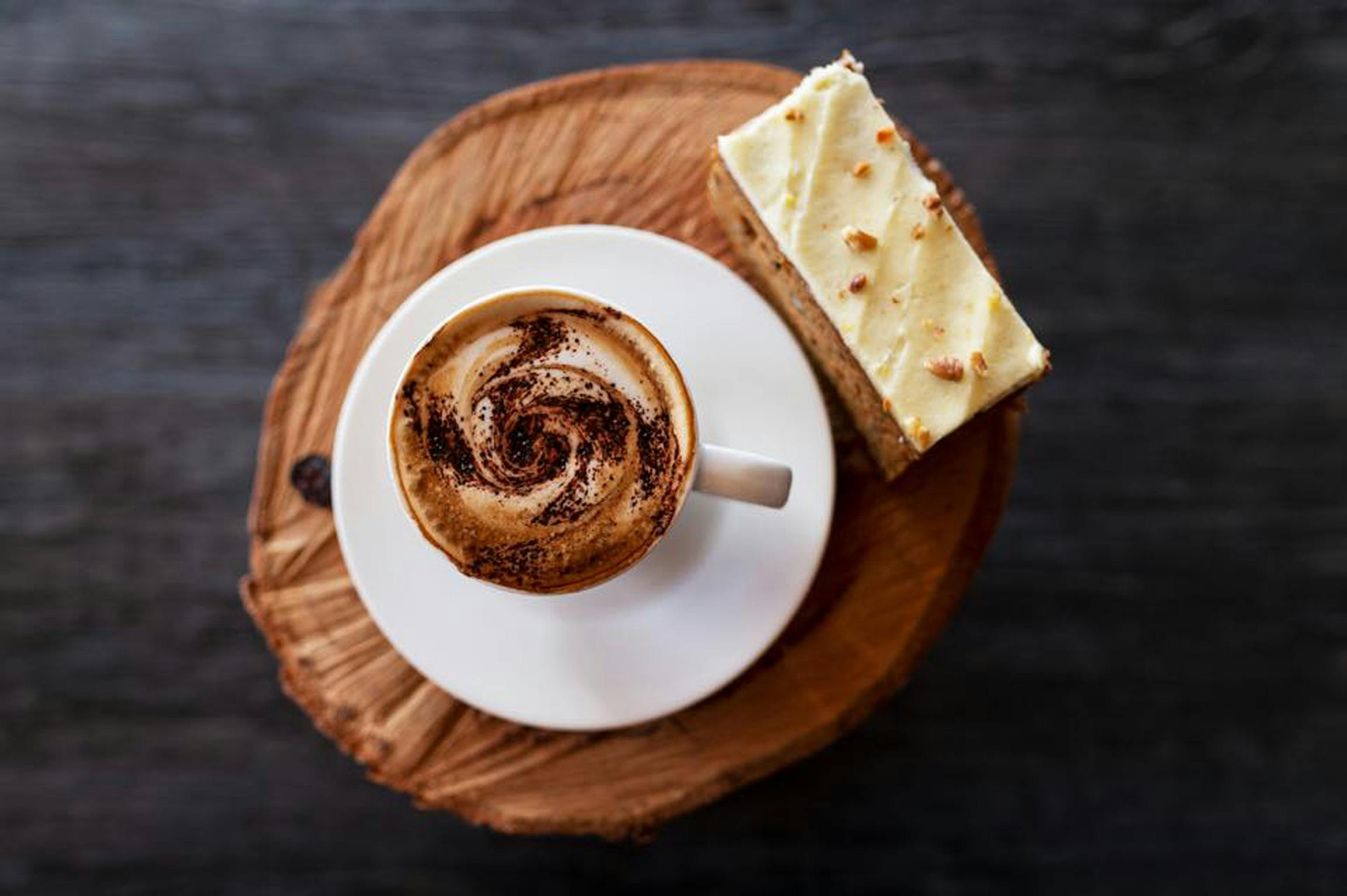 A cappuccino and a slice