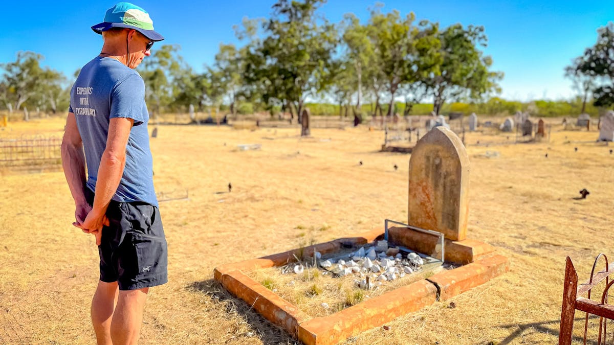 Croydon historic cemetery, grave, sandstone, intricate graves, chinese settlers