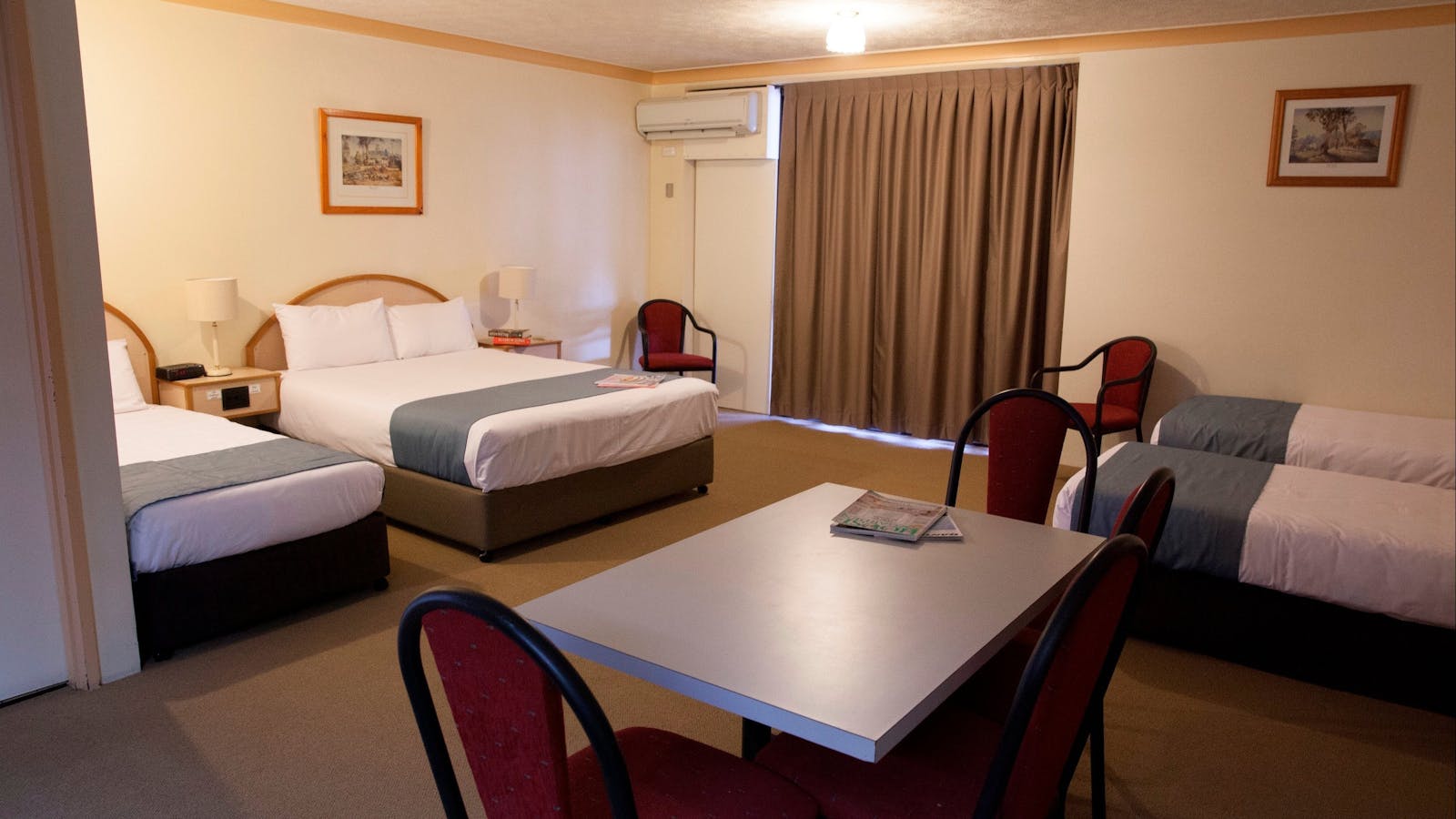 Longreach Motor Inn