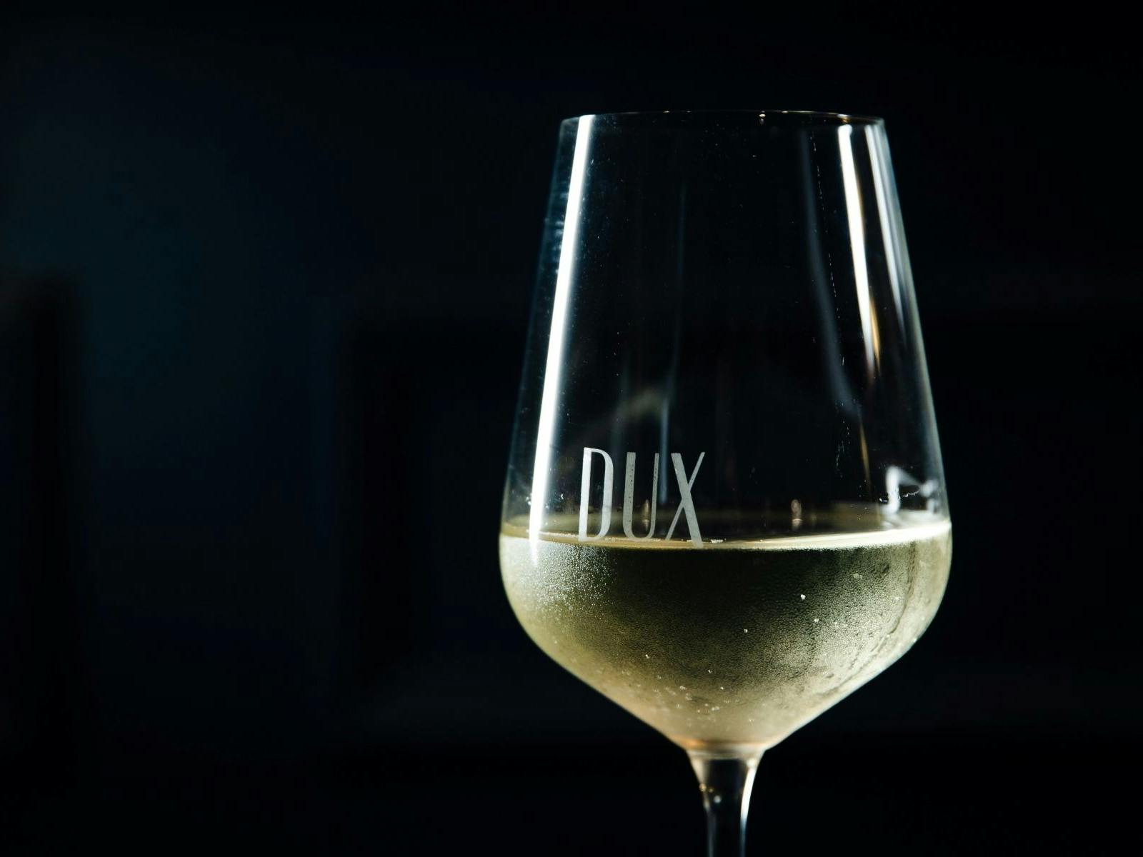 Wine Dux white wine red wine