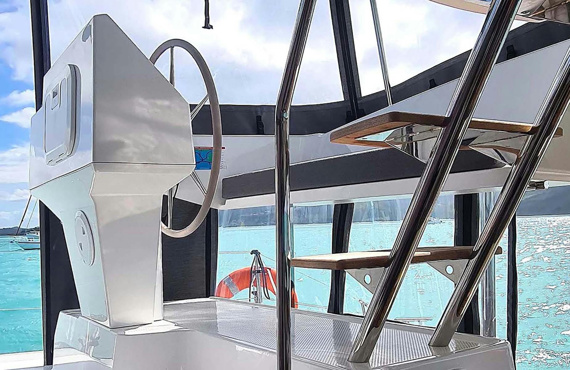 Chrissy 42 Fountaine Pajot Astrea Helm Seat