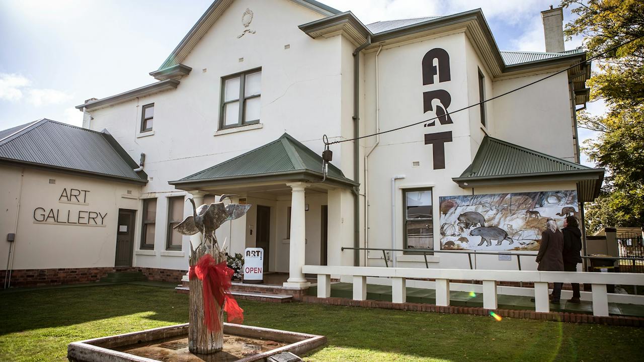 Entrance to the Naracoorte Regional Art Gallery