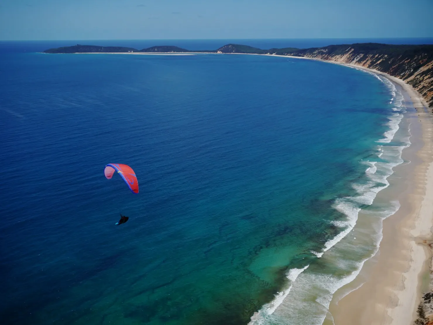 Paragliding Rainbow Beach