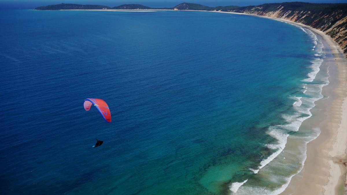 Paragliding Rainbow Beach