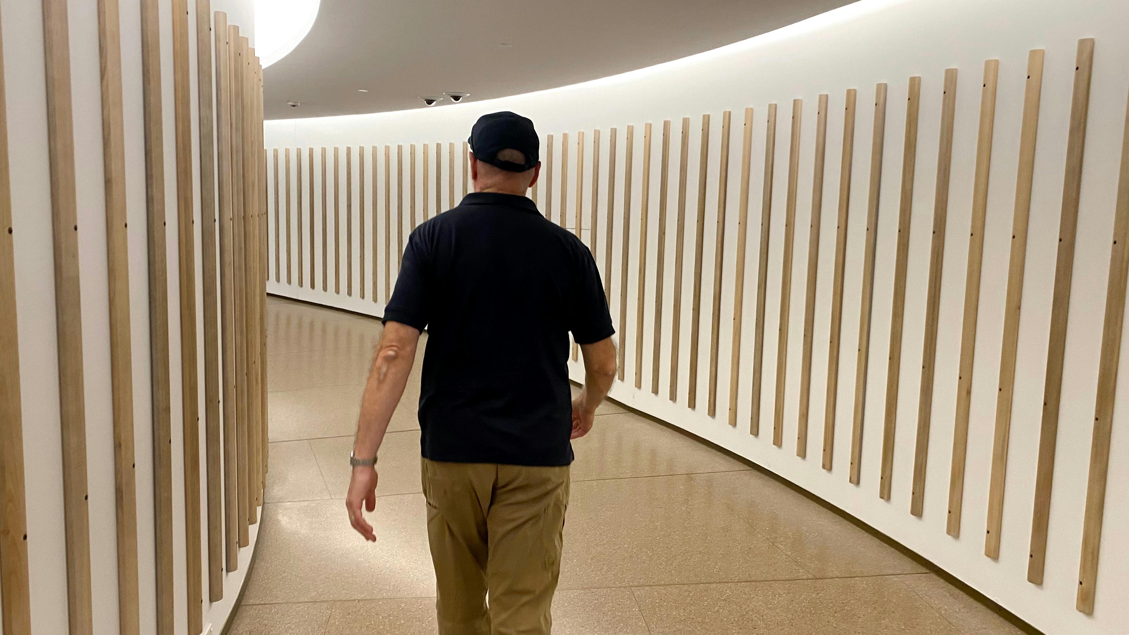 Besucher schlendern durch das Opernhaus auf einer privaten Tour durch das Opernhaus mit Runaway Tour