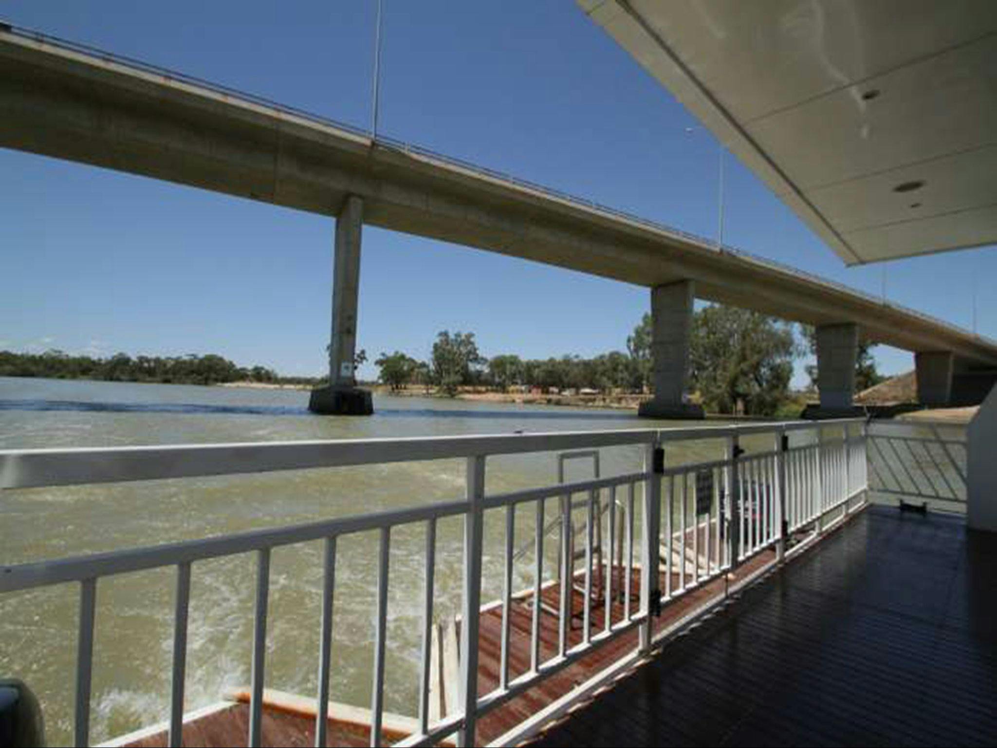 Pure Pleasure under the Mildura bridge