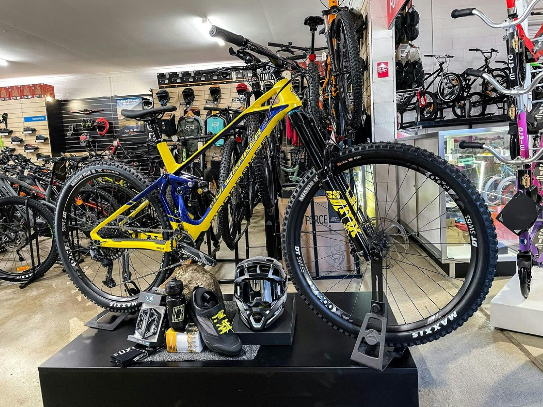 Fahrrad im Laden zu verkaufen