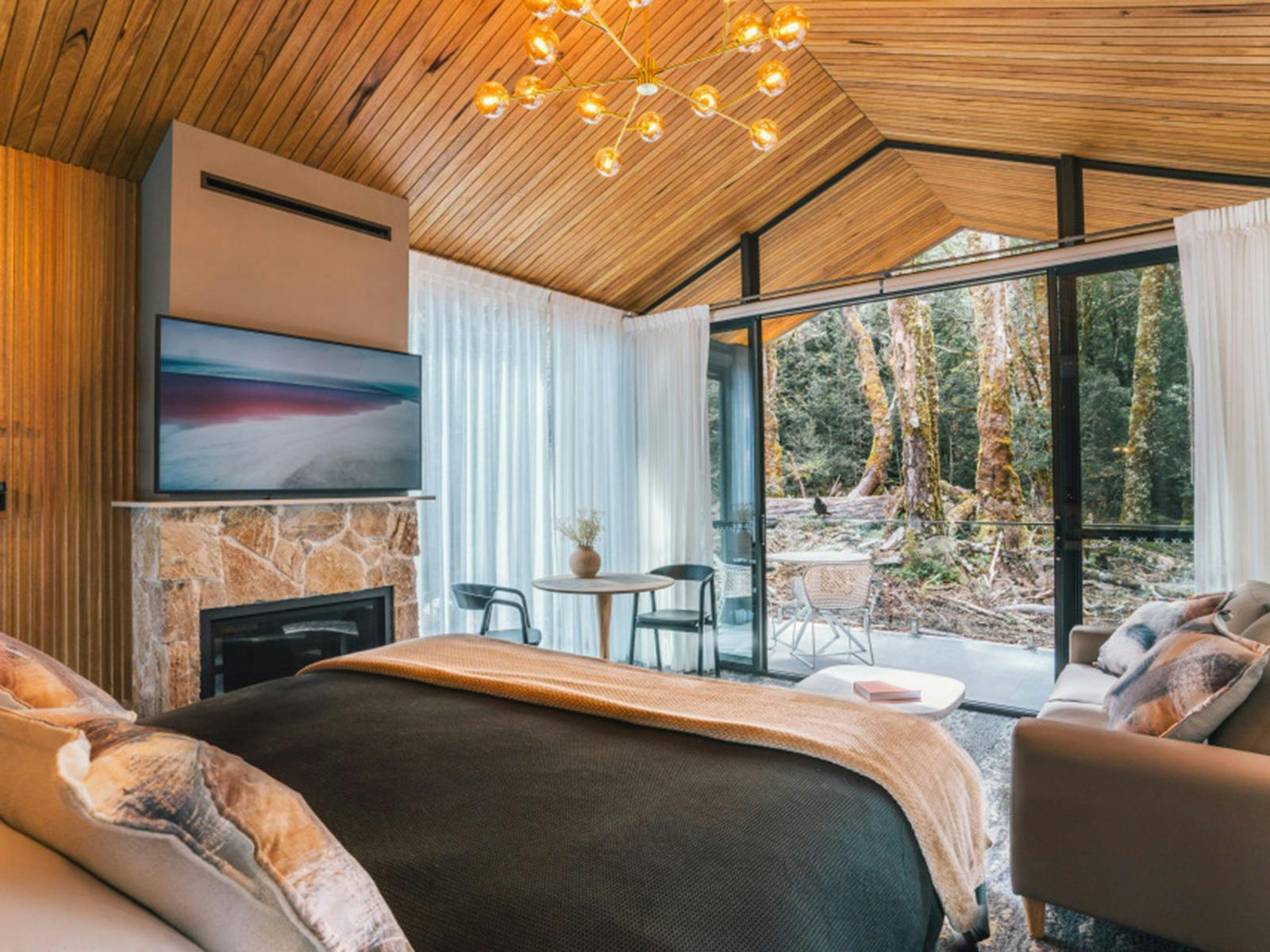 Cabins and campsites at Cradle Mountain image