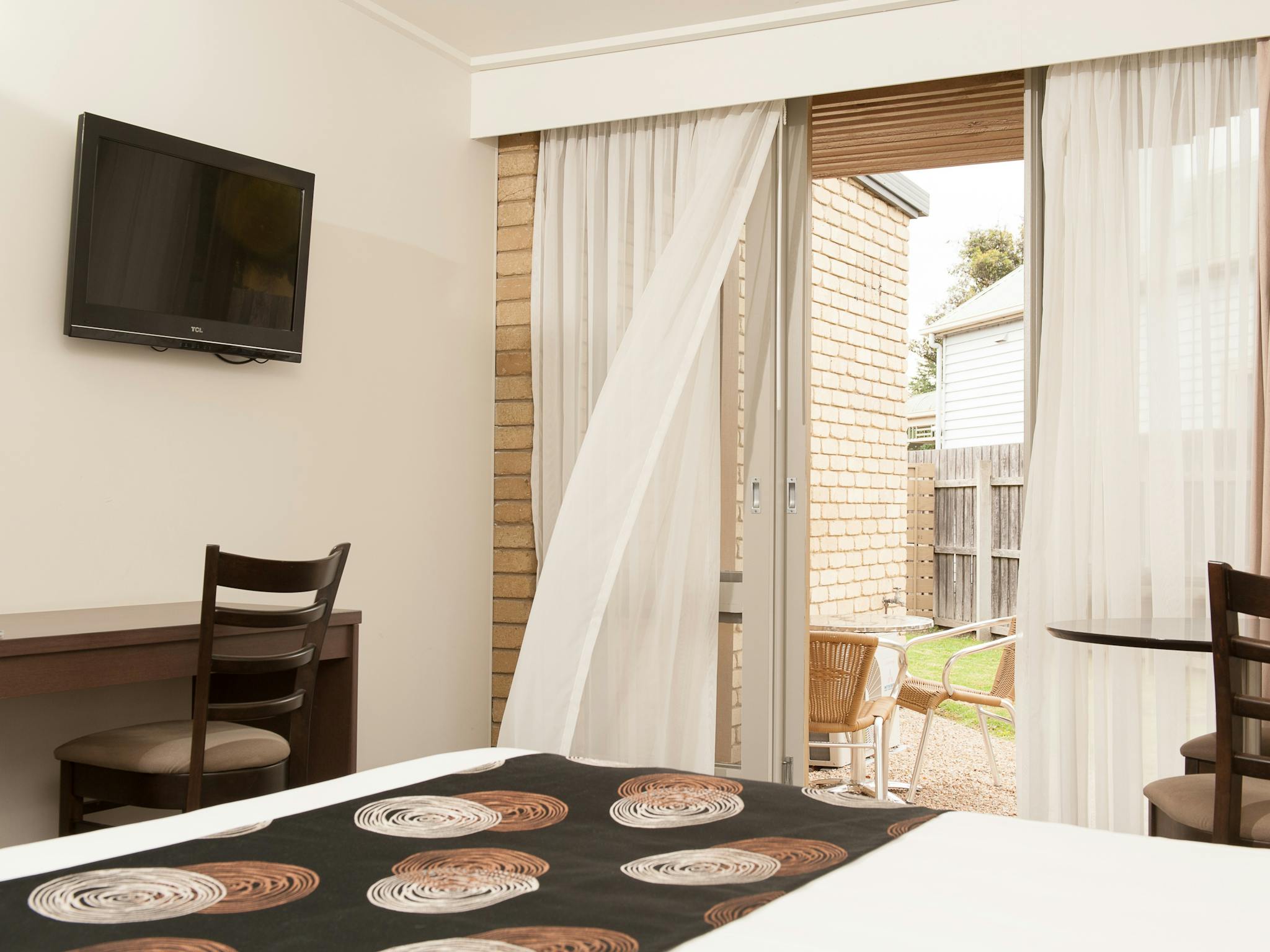 Superior Queen Courtyard