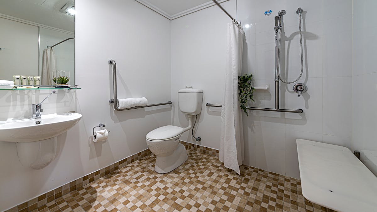Access Enabled Room geared for those with less mobility. Get in contact re bedding configuration Access Enabled Room geared for those with less mobility. Get in contact re bedding configuration