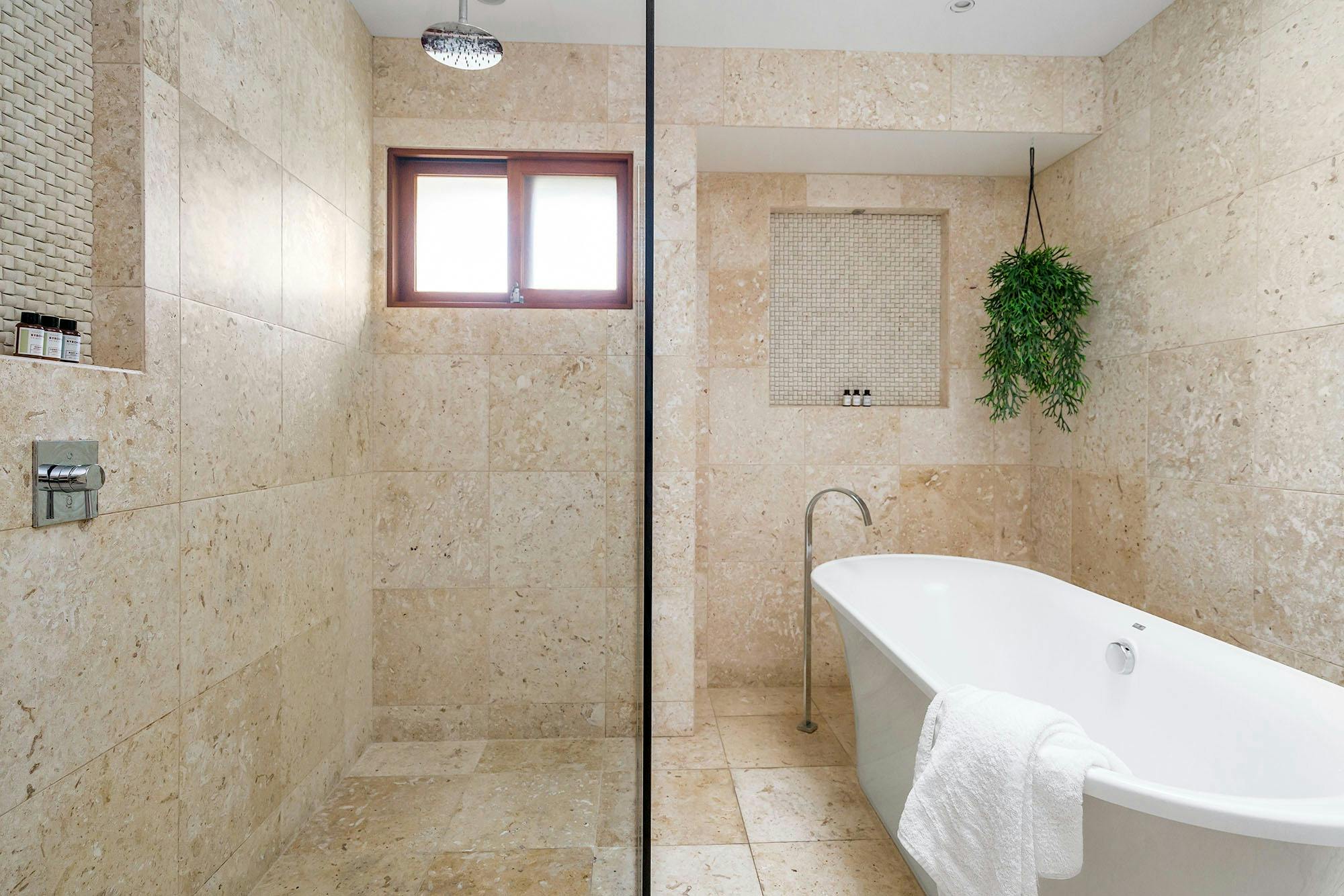 Beachcomber Blue - 拜倫灣 - 主浴室