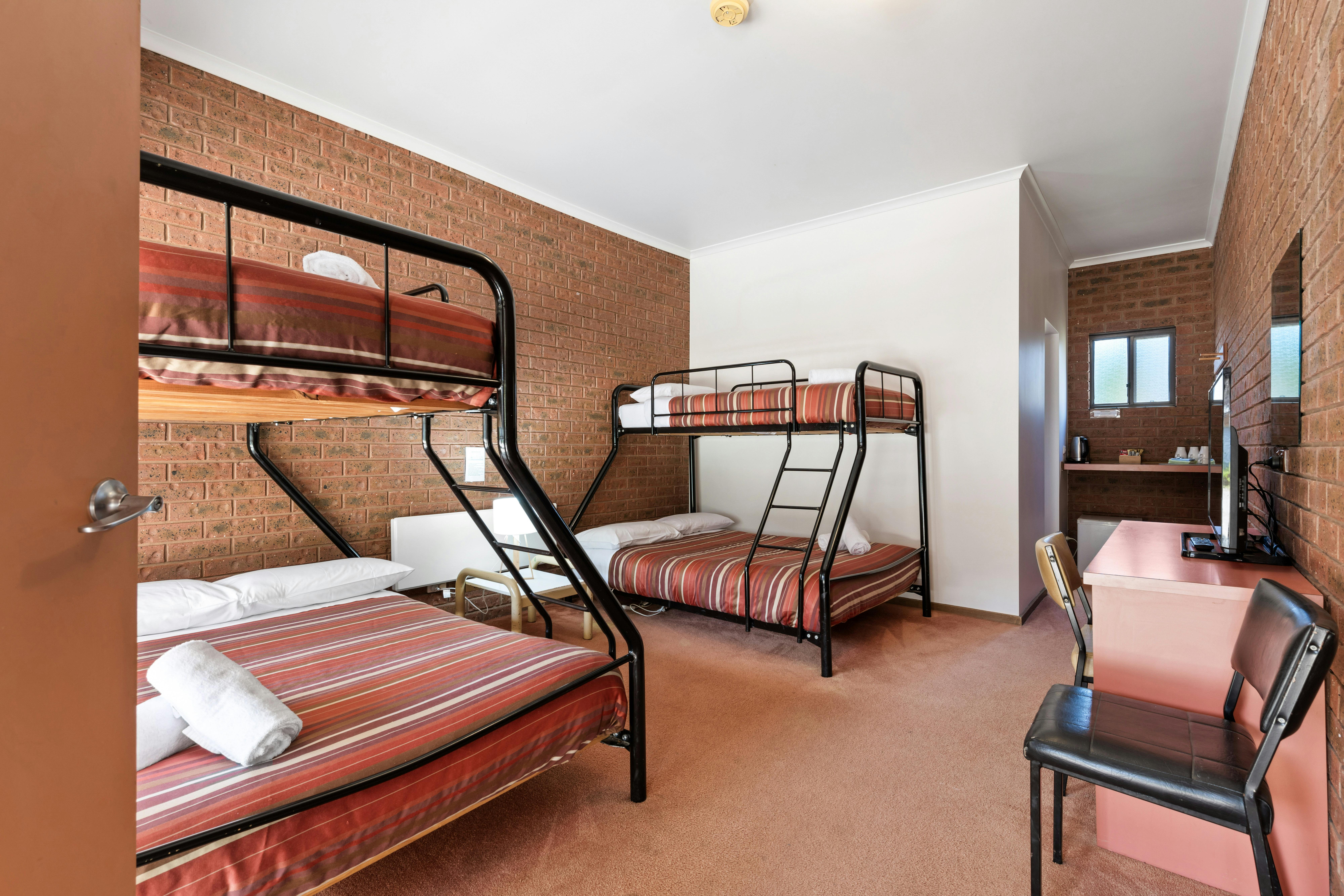 Snowline hotel bedroom