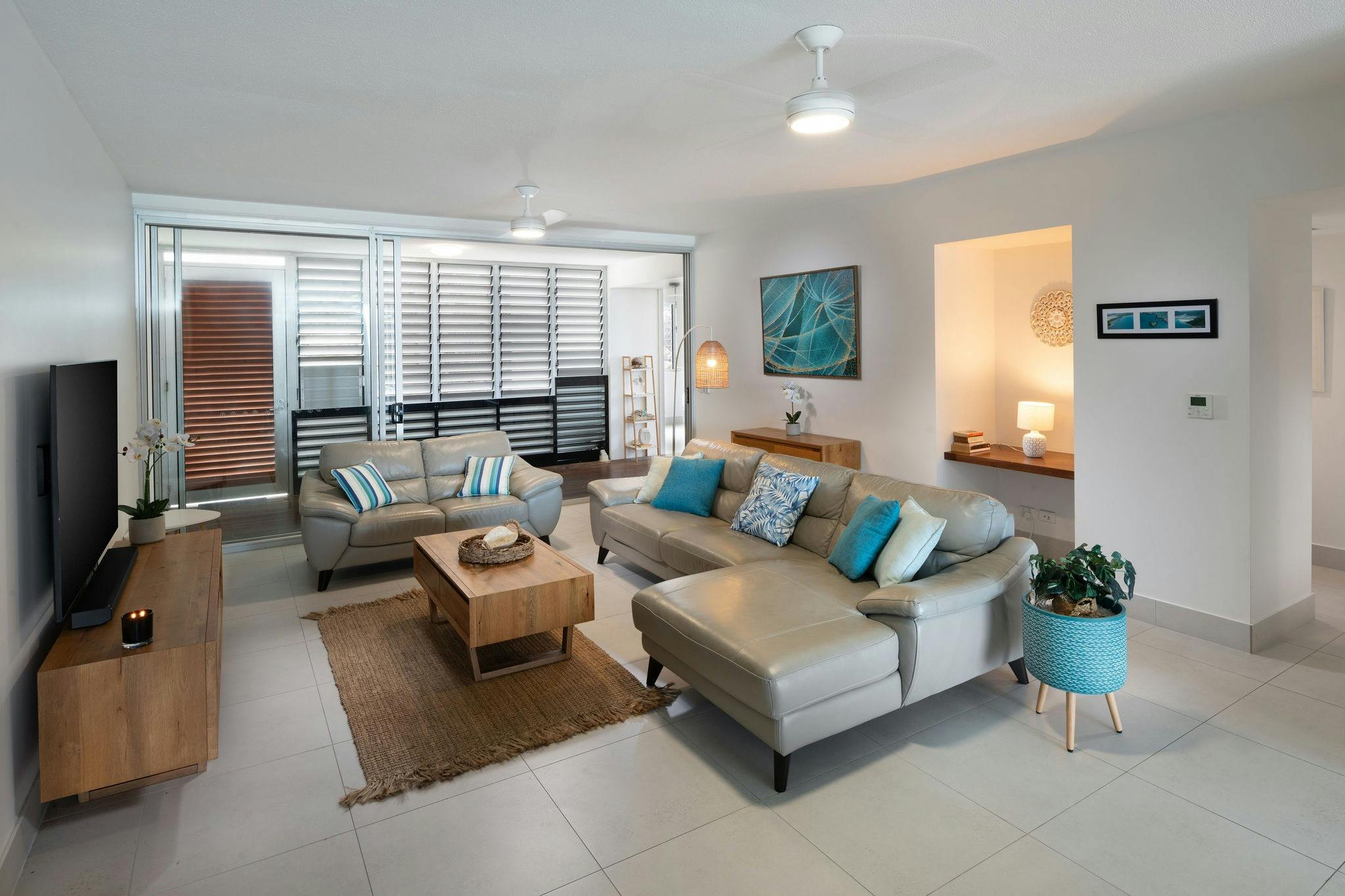 3 Bedroom 2 Bathroom Apartment Ocean View