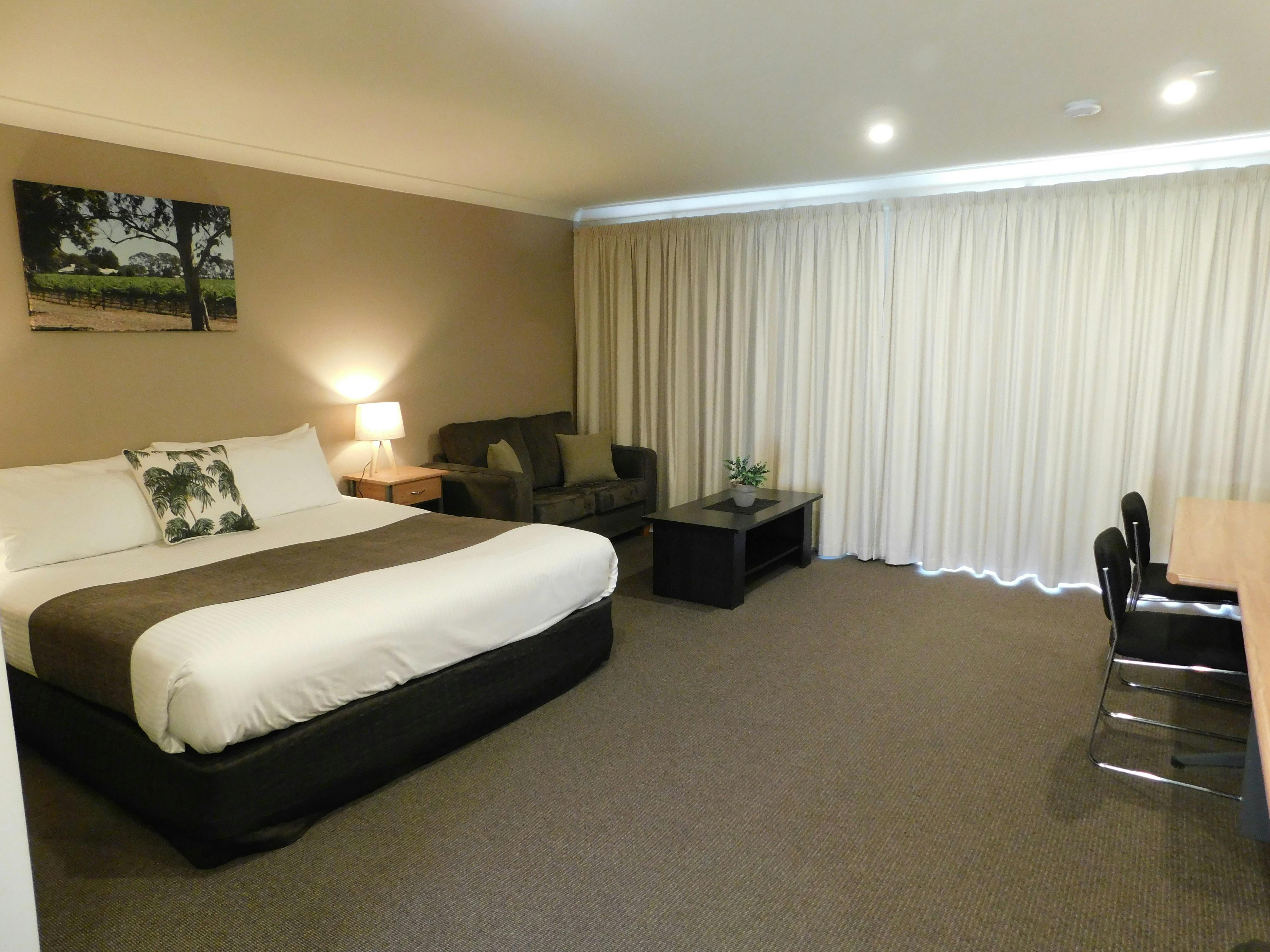 Stunning King Suites at the Alexander Cameron Suites