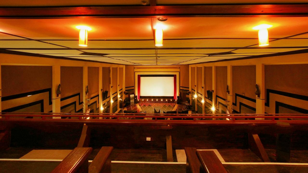Paragon Dress Circle