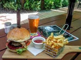 noonamah tavern pub food_rodeo steak burger