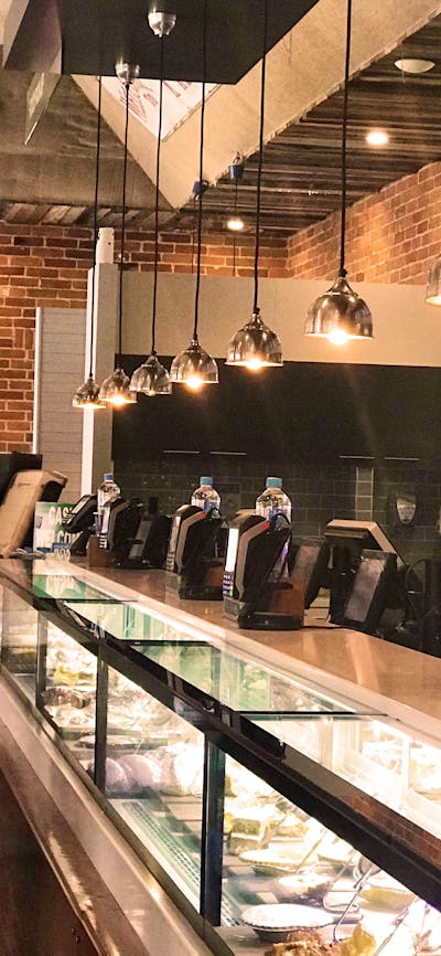 Trappers bakery cake displays